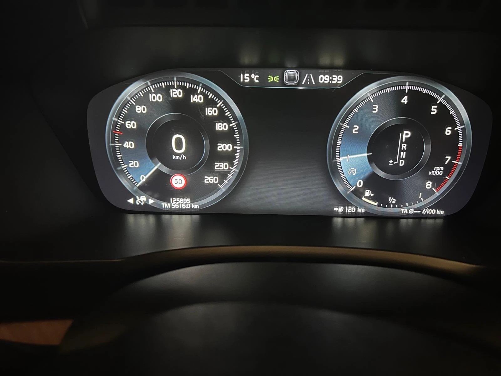 VOLVO XC90 T6 AWD Inscription Geartronic-image-8