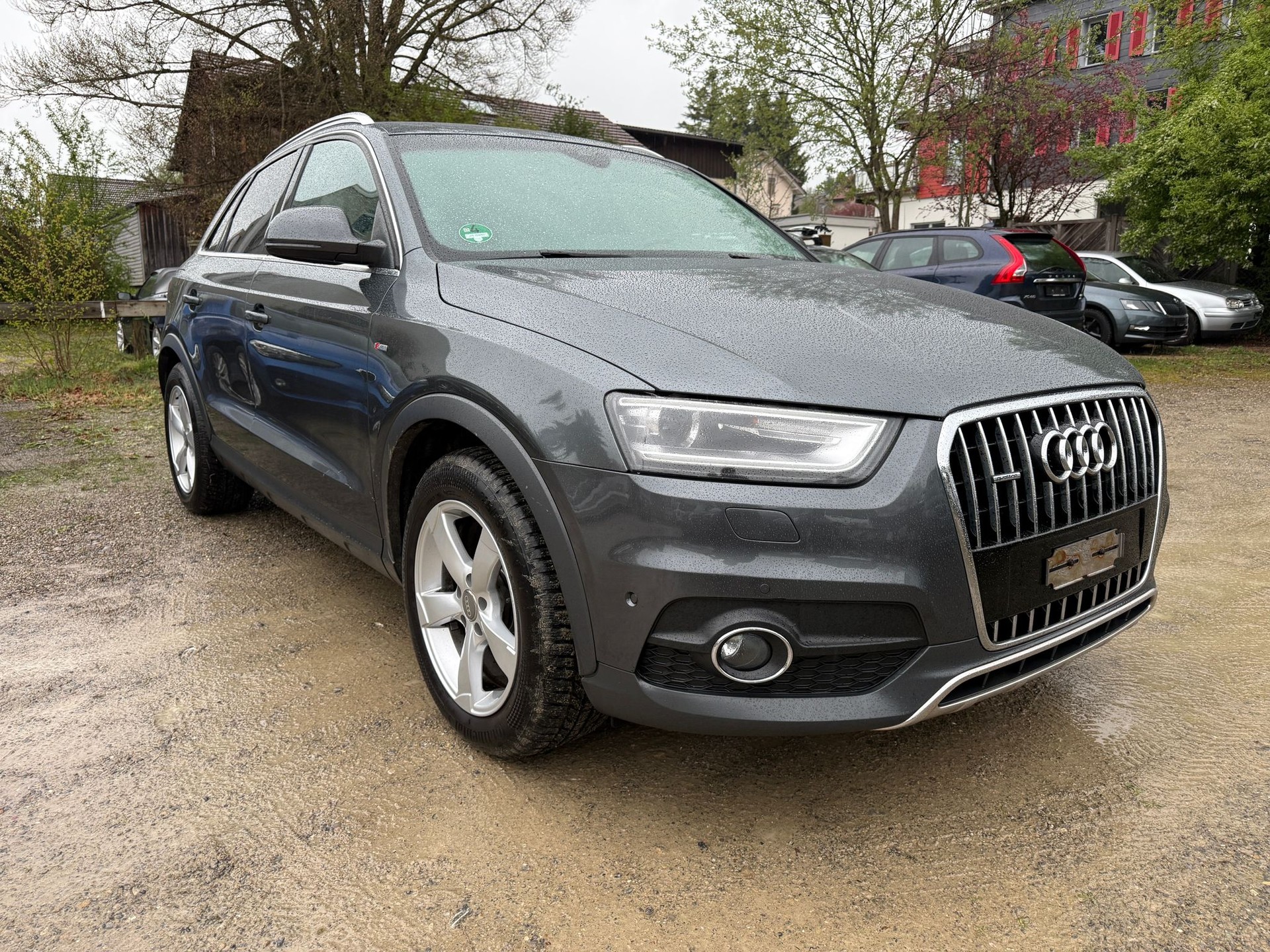 AUDI Q3 2.0 TFSI quattro S-tronic-showroom-element-1