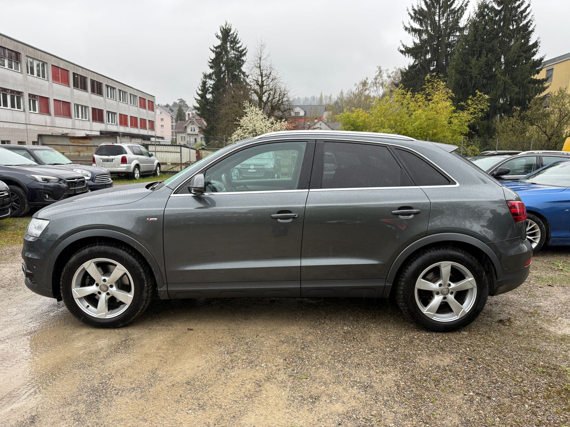 AUDI Q3 2.0 TFSI quattro S-tronic-image-7