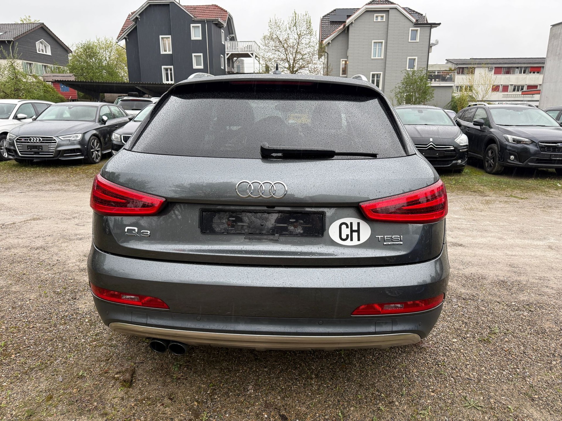 AUDI Q3 2.0 TFSI quattro S-tronic-showroom-element-3