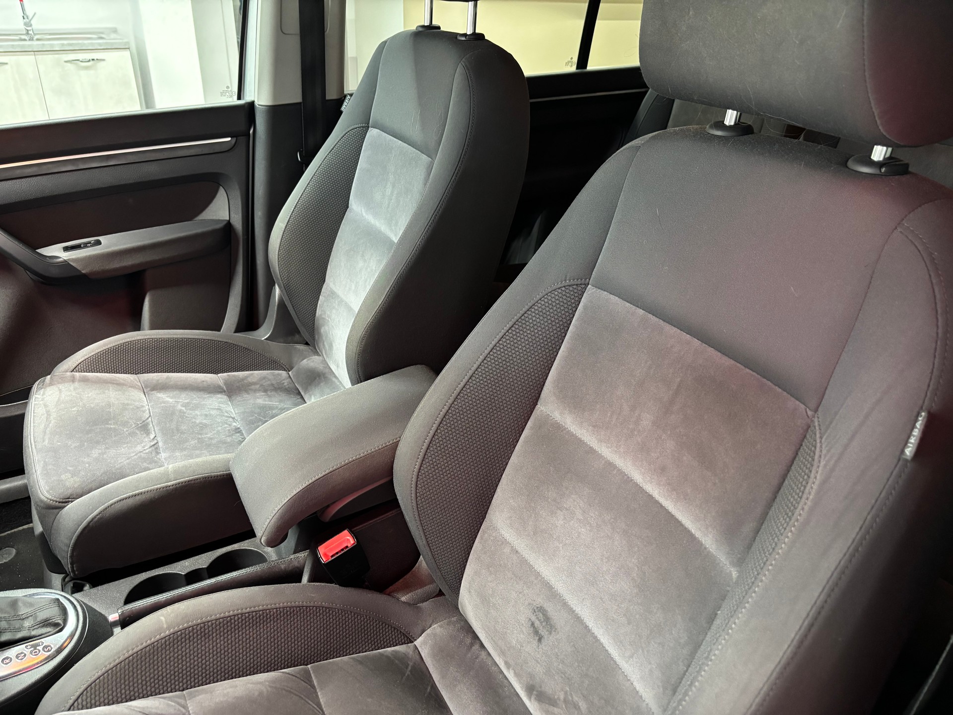 VW Touran 1.4 TSI Highline DSG-image-6