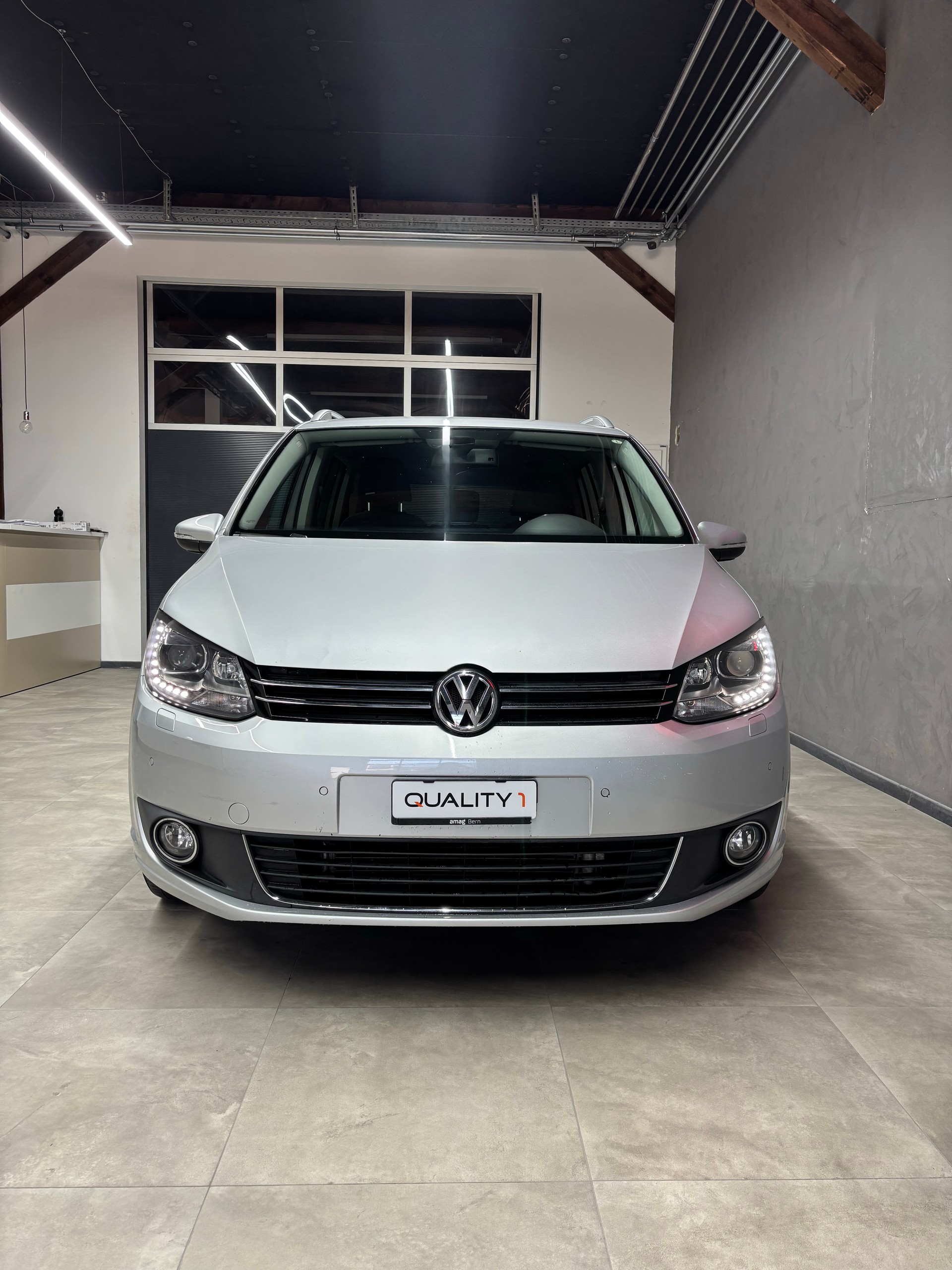 VW Touran 1.4 TSI Highline DSG-image-1