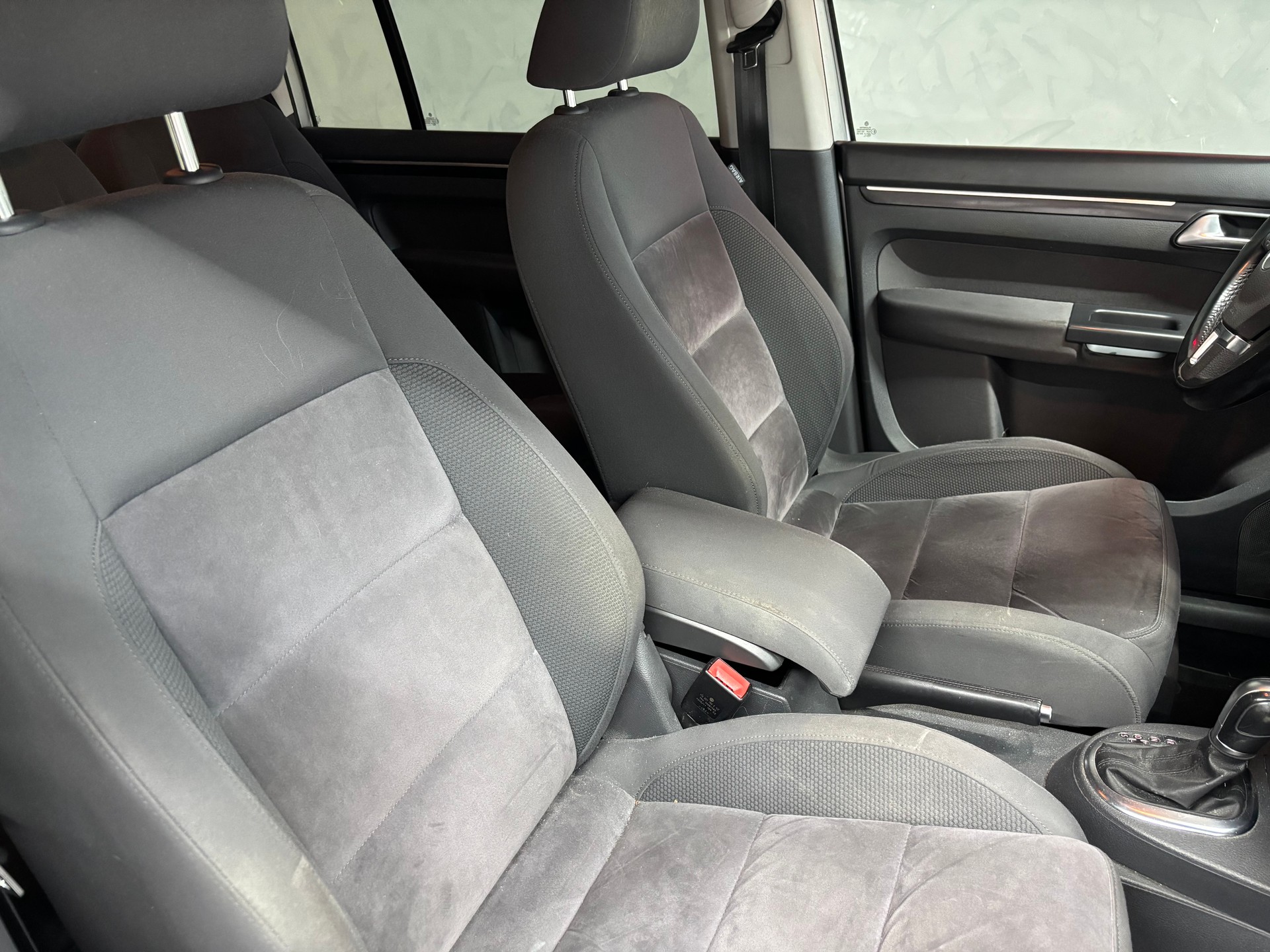 VW Touran 1.4 TSI Highline DSG-image-10