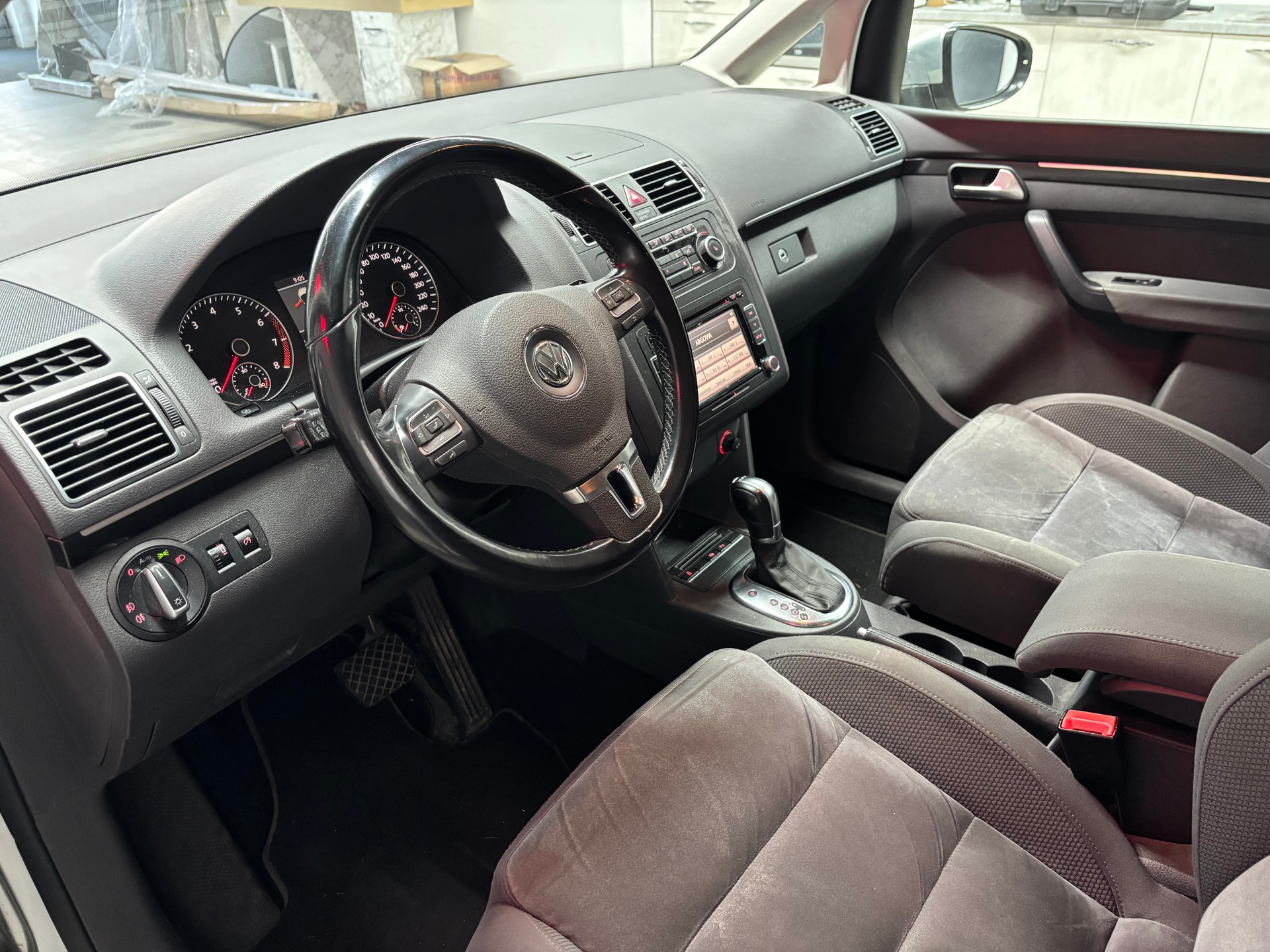 VW Touran 1.4 TSI Highline DSG-image-5