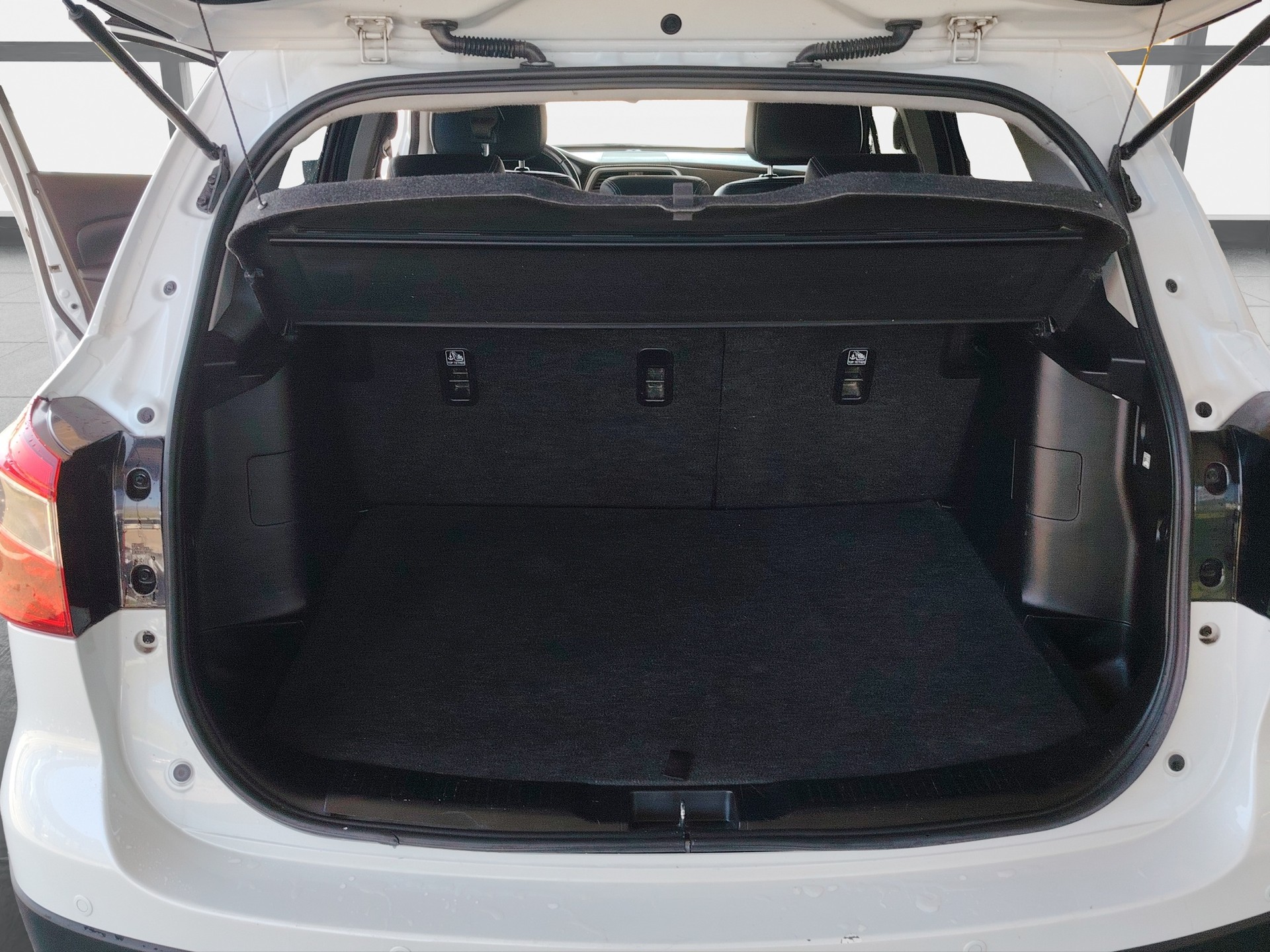 SUZUKI SX4 S-Cross 1.6 16V Sergio Cellano 4WD CVT7-image-12