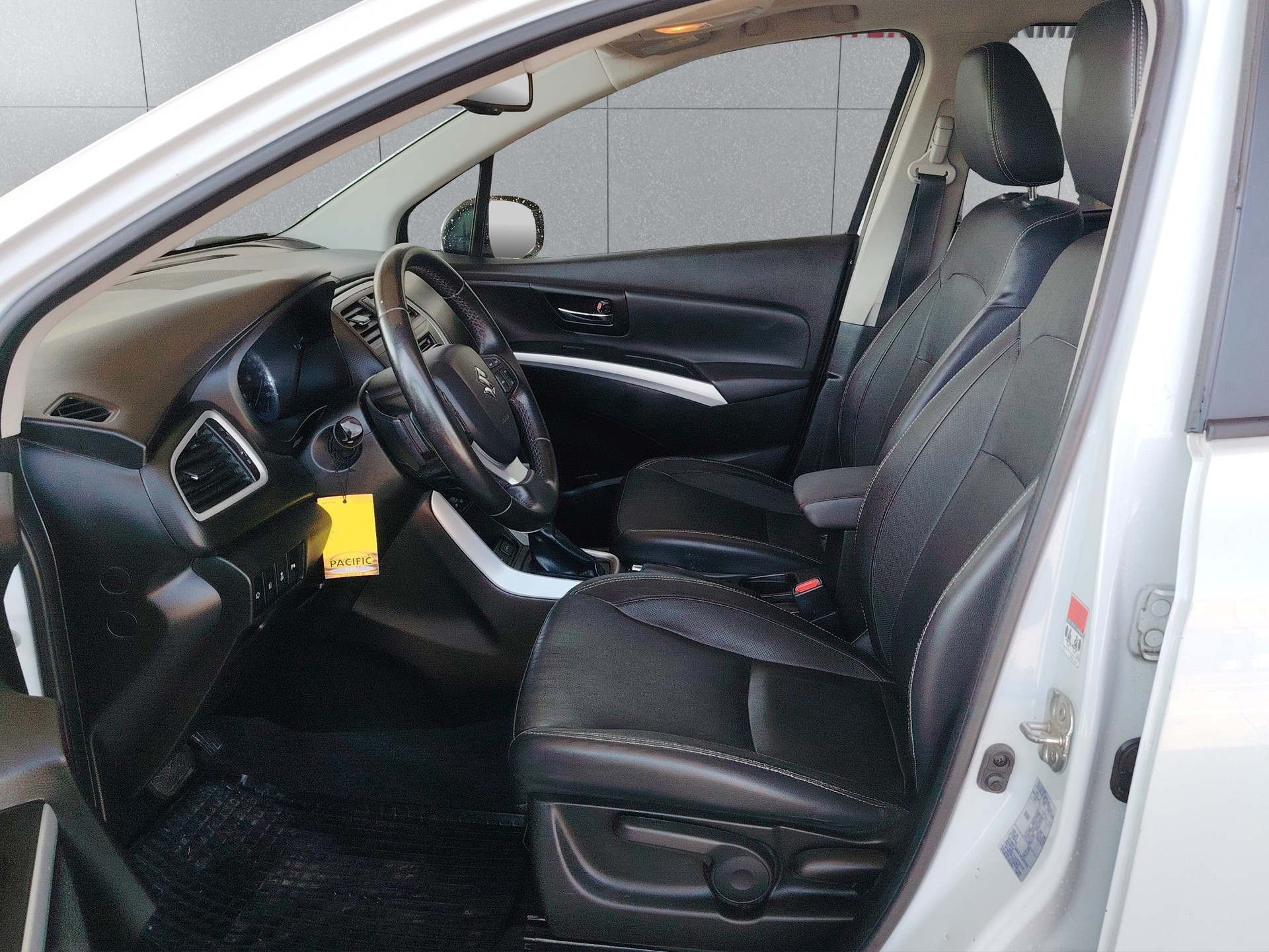 SUZUKI SX4 S-Cross 1.6 16V Sergio Cellano 4WD CVT7-image-8