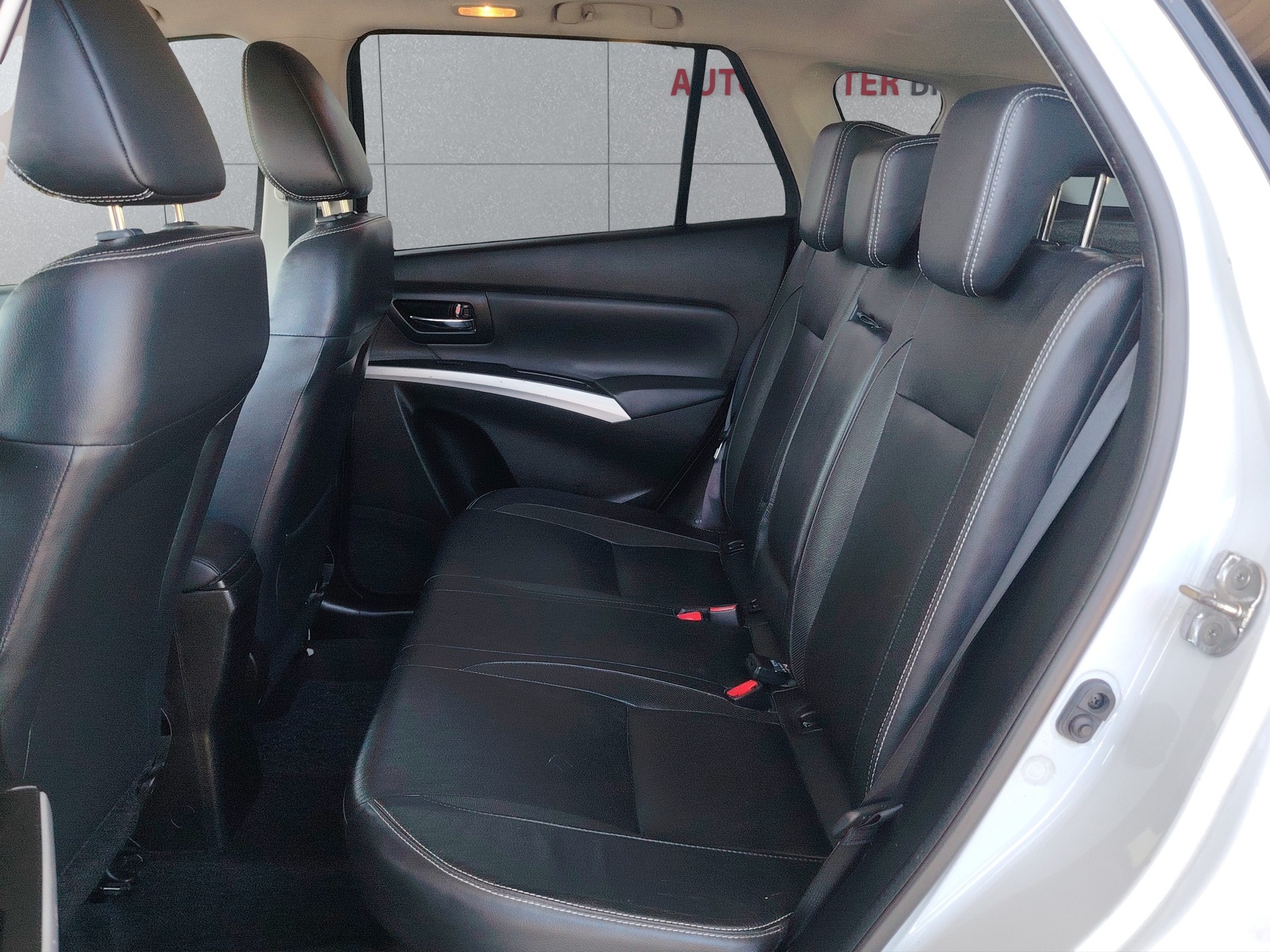 SUZUKI SX4 S-Cross 1.6 16V Sergio Cellano 4WD CVT7-image-9
