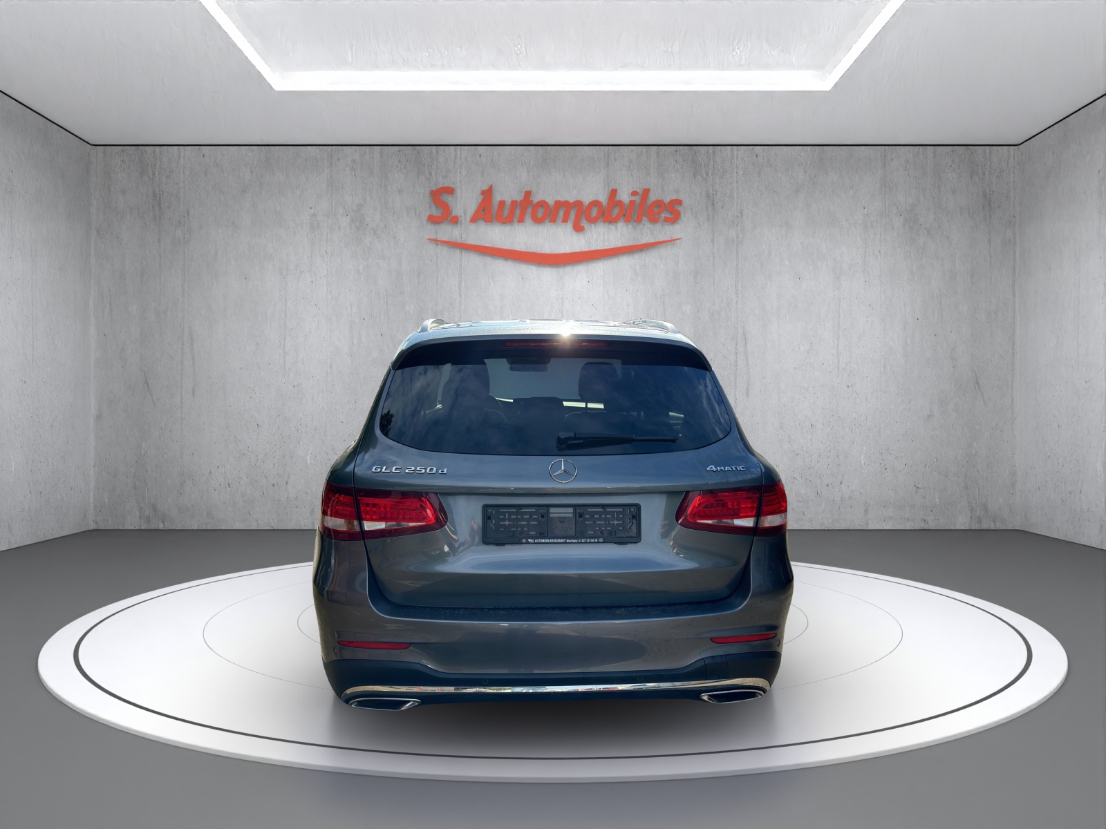 MERCEDES-BENZ GLC 250 d AMG Line 4Matic 9G-Tronic-image-4