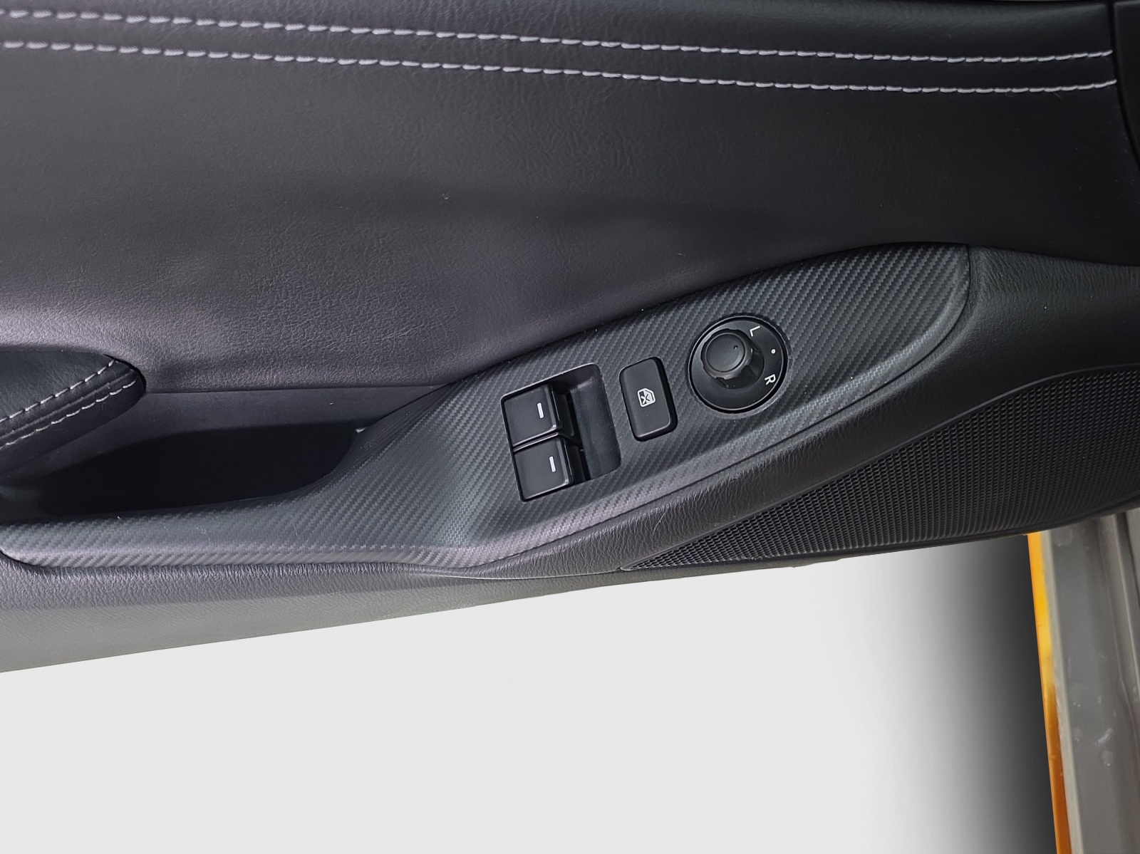 MAZDA MX-5 SKYACTIV-G 132 Revolution-image-15