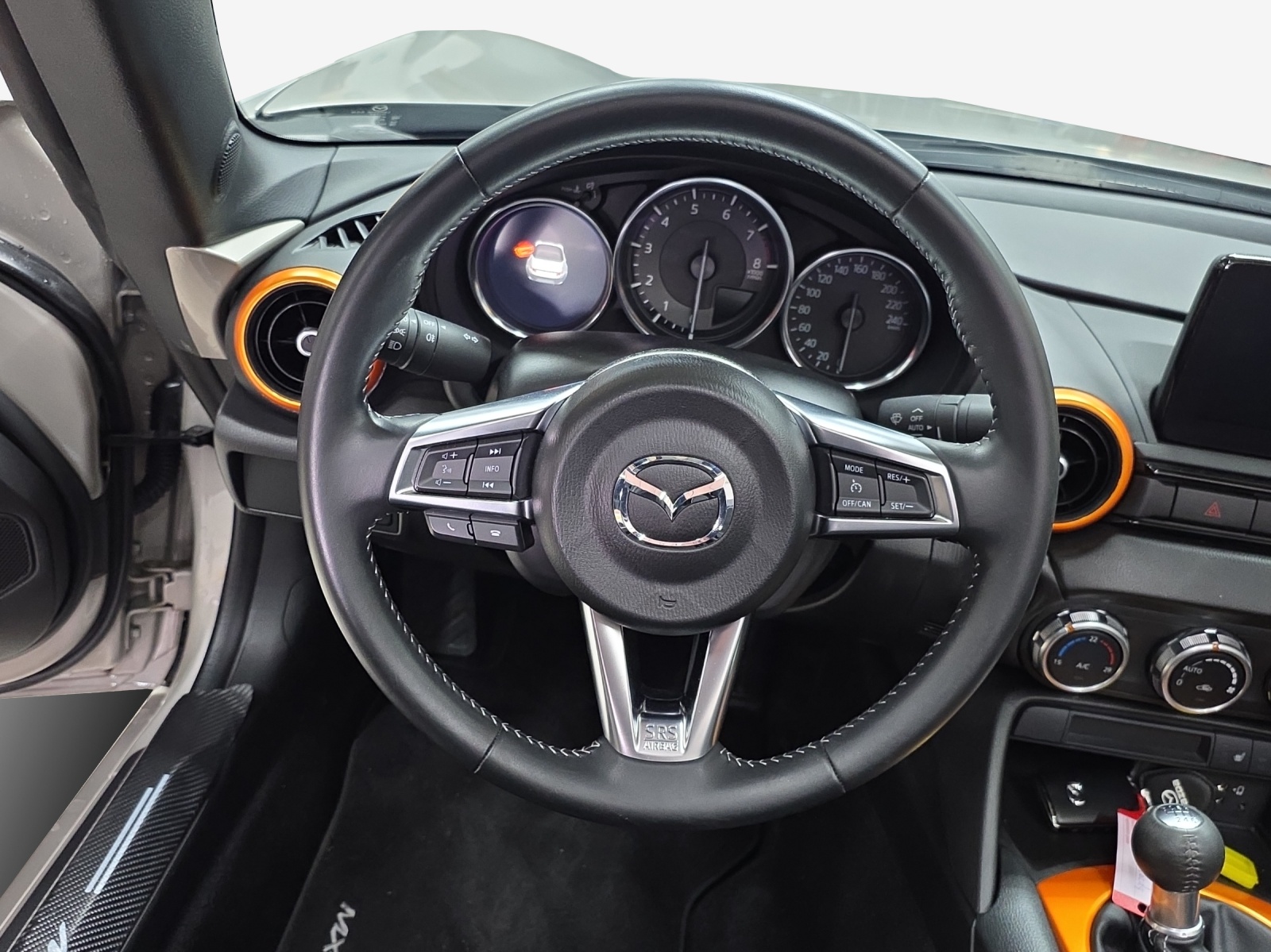 MAZDA MX-5 SKYACTIV-G 132 Revolution-image-9