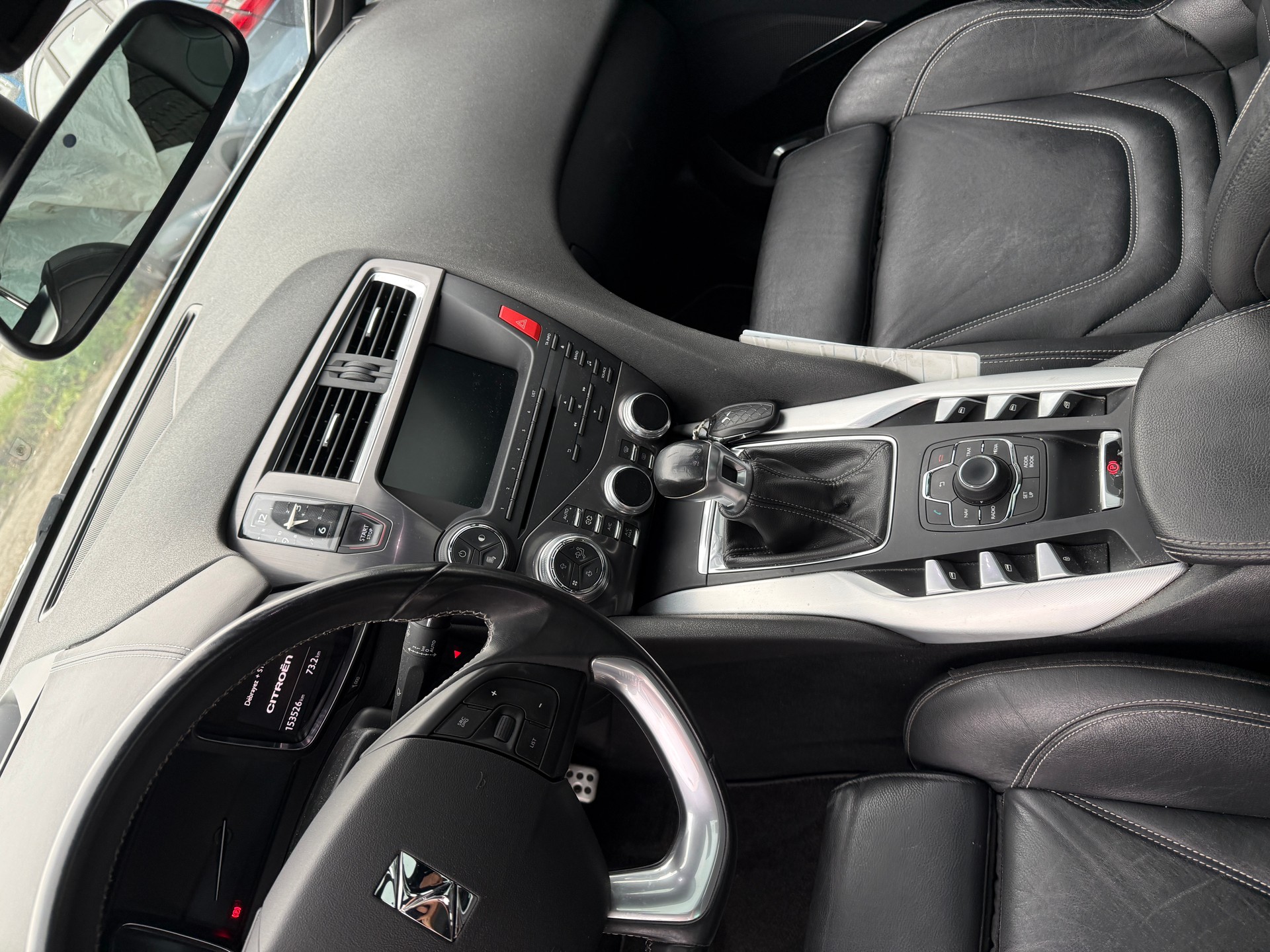 DS AUTOMOBILES DS5 1.6 Turbo SO Chic-image-9