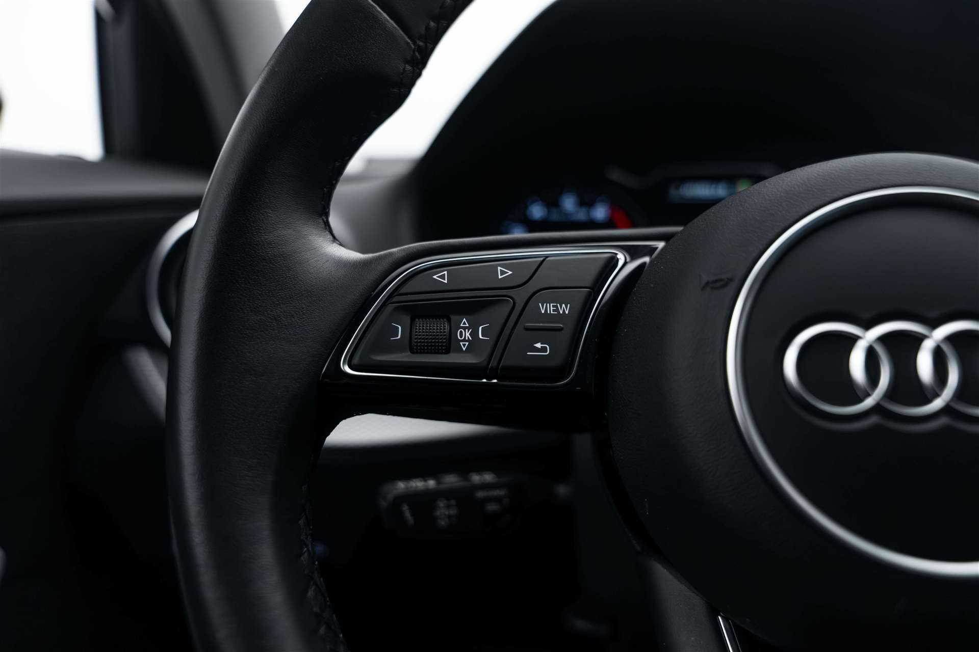 AUDI Q2 35 TFSI S-tronic 150PS-image-14