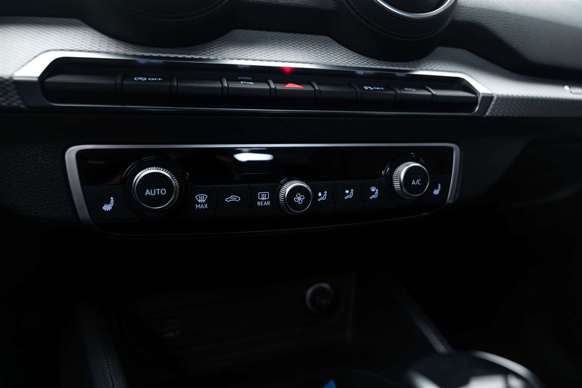 AUDI Q2 35 TFSI S-tronic 150PS-image-24