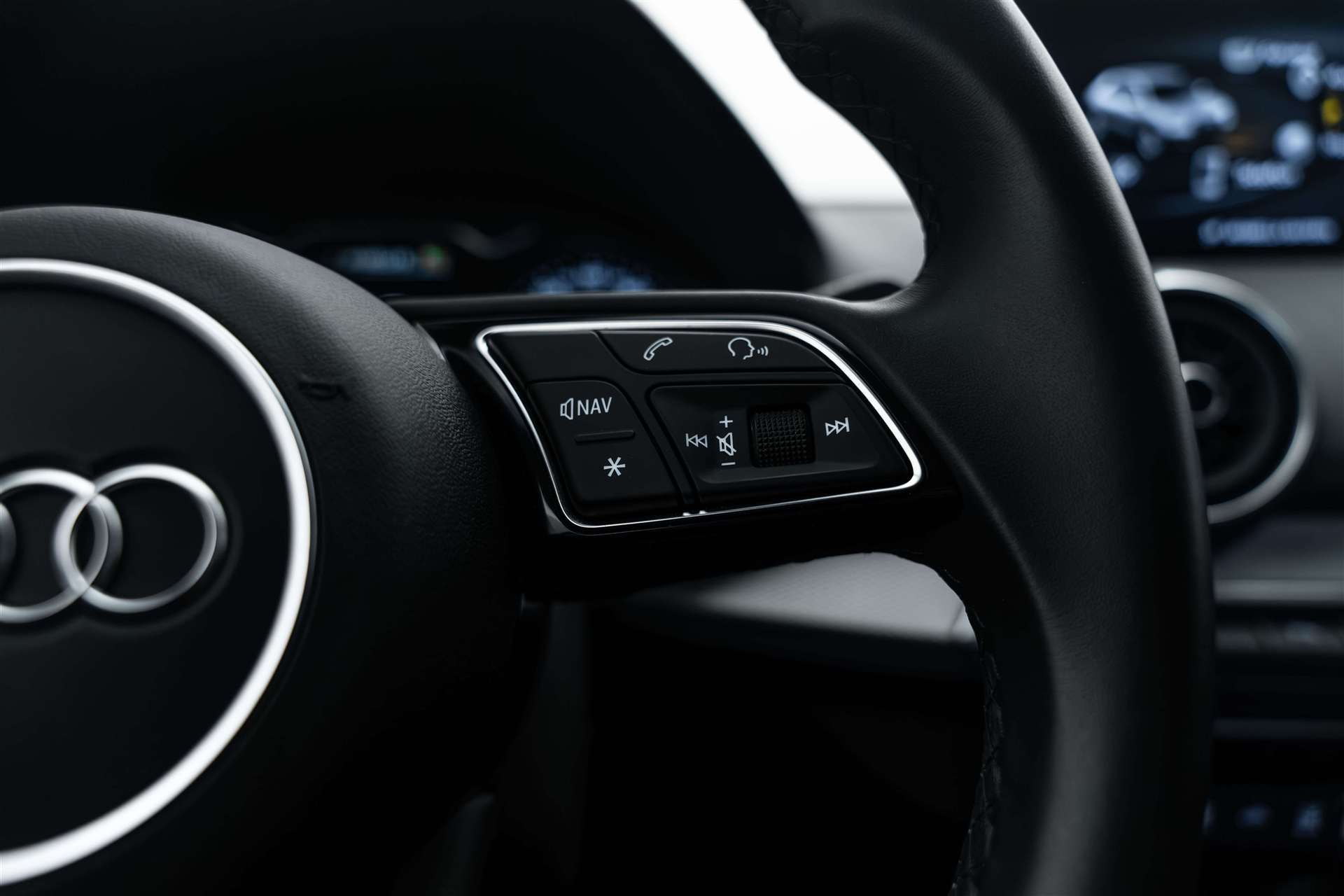 AUDI Q2 35 TFSI S-tronic 150PS-image-16