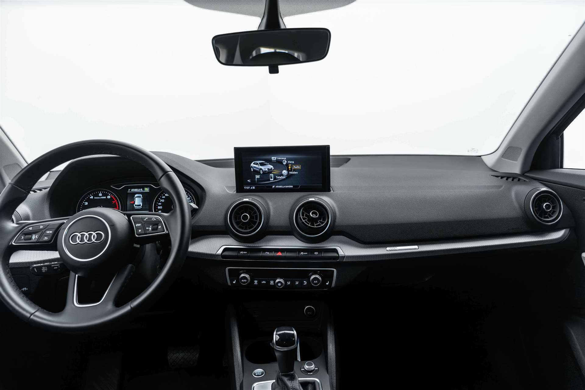 AUDI Q2 35 TFSI S-tronic 150PS-image-8