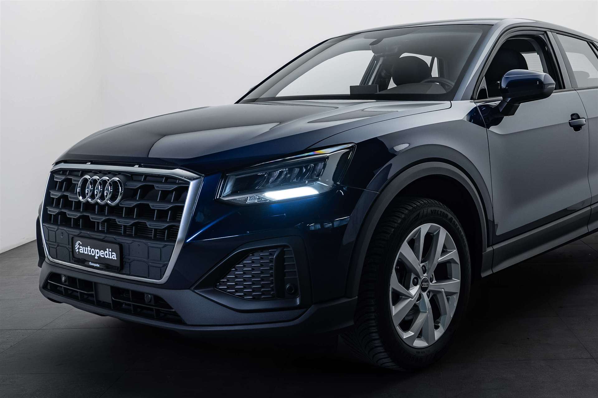 AUDI Q2 35 TFSI S-tronic 150PS-showroom-element-1