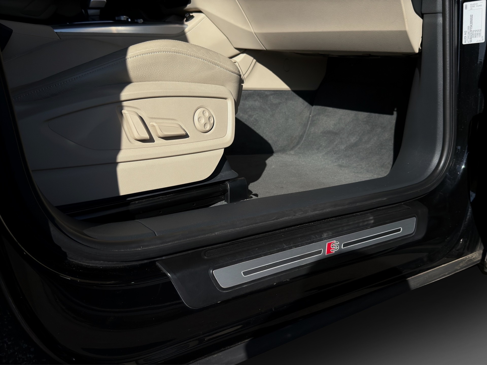 AUDI Q5 45 TFSI sport quattro S-tronic S Line-image-11