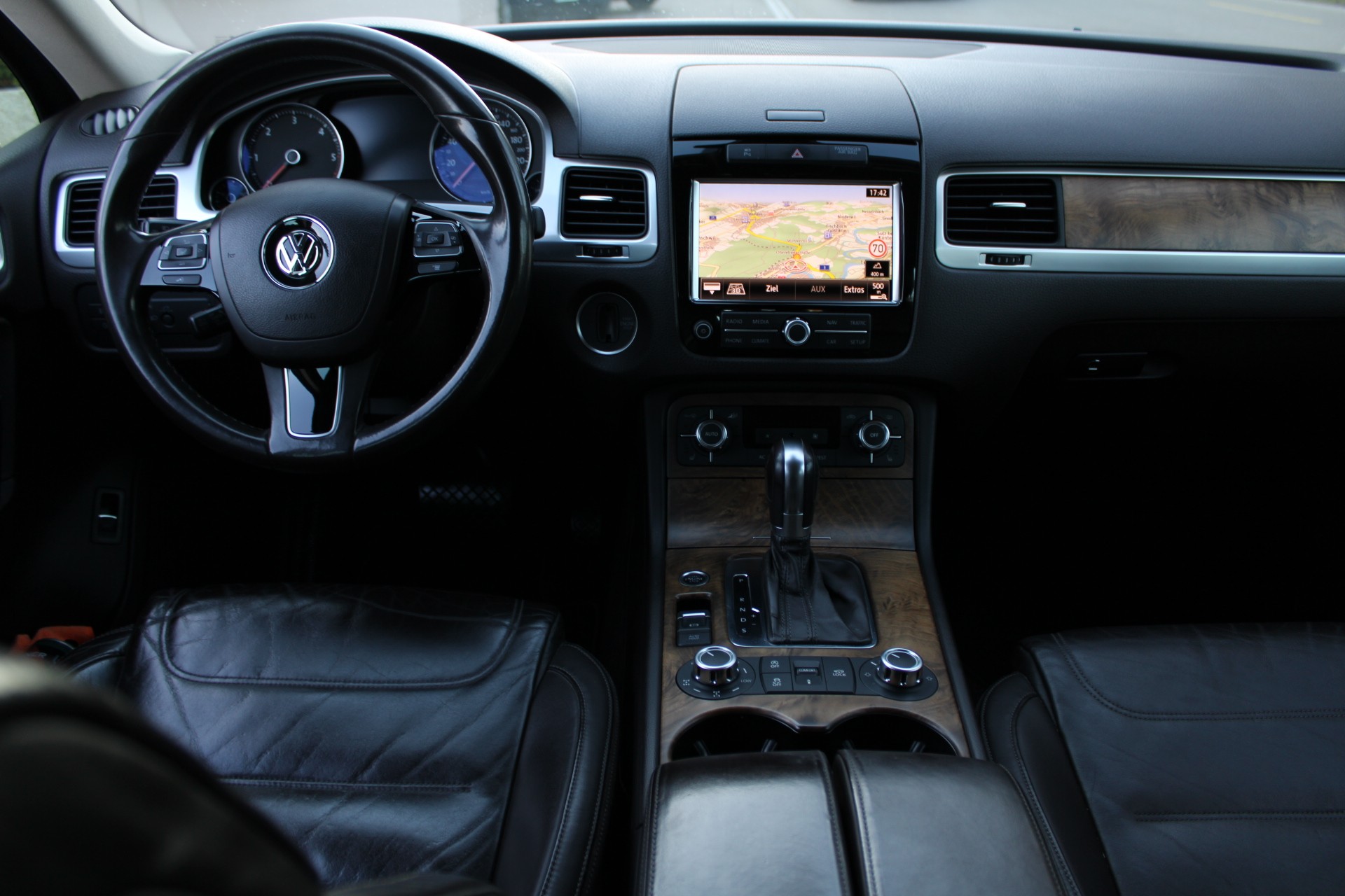 VW Touareg 3.0 TDI BlueMotion Technology Tiptronic-image-8