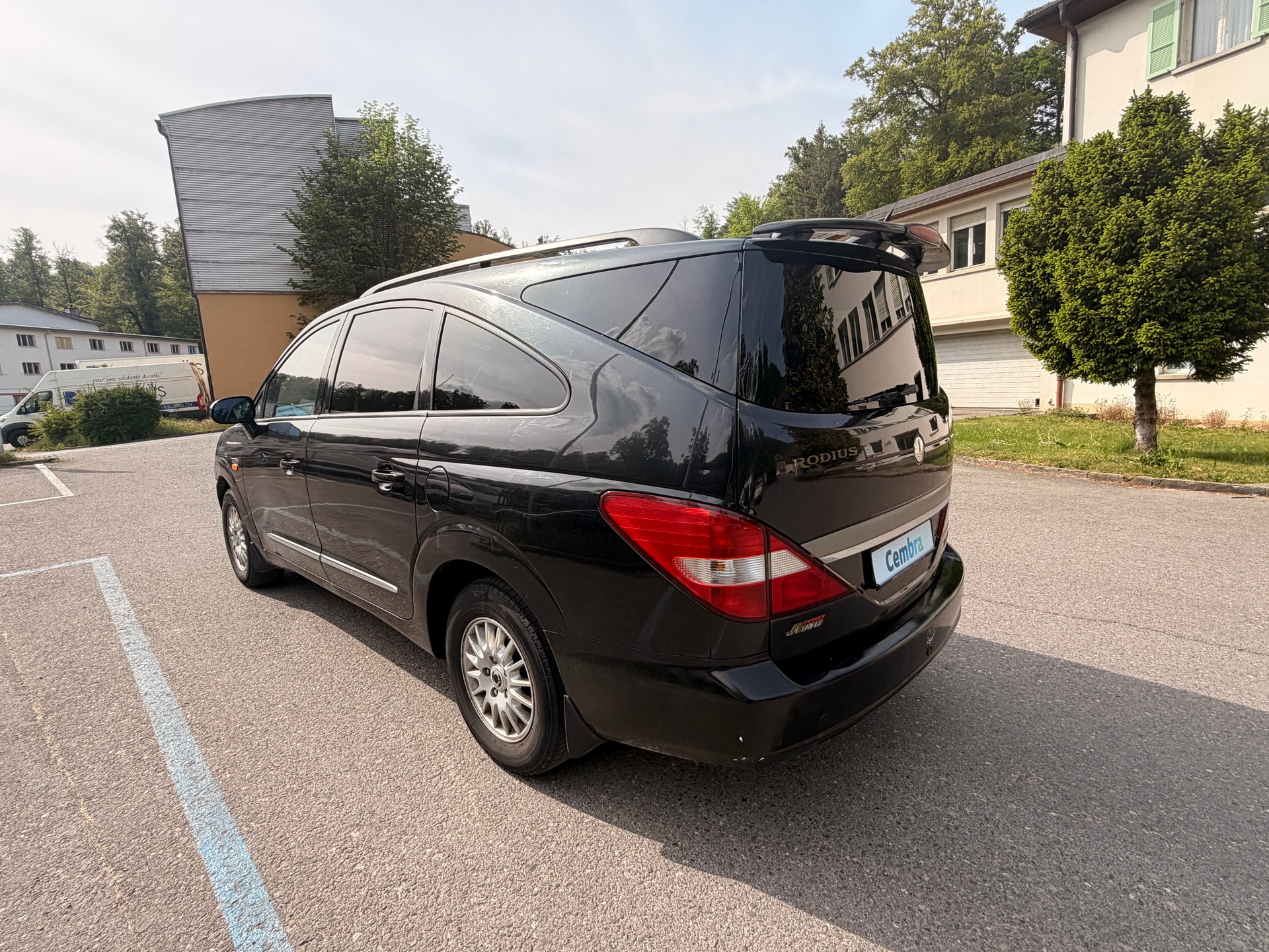 KGM-SsangYong Rodius SV 270 Xdi 4WD Automatic-image-4