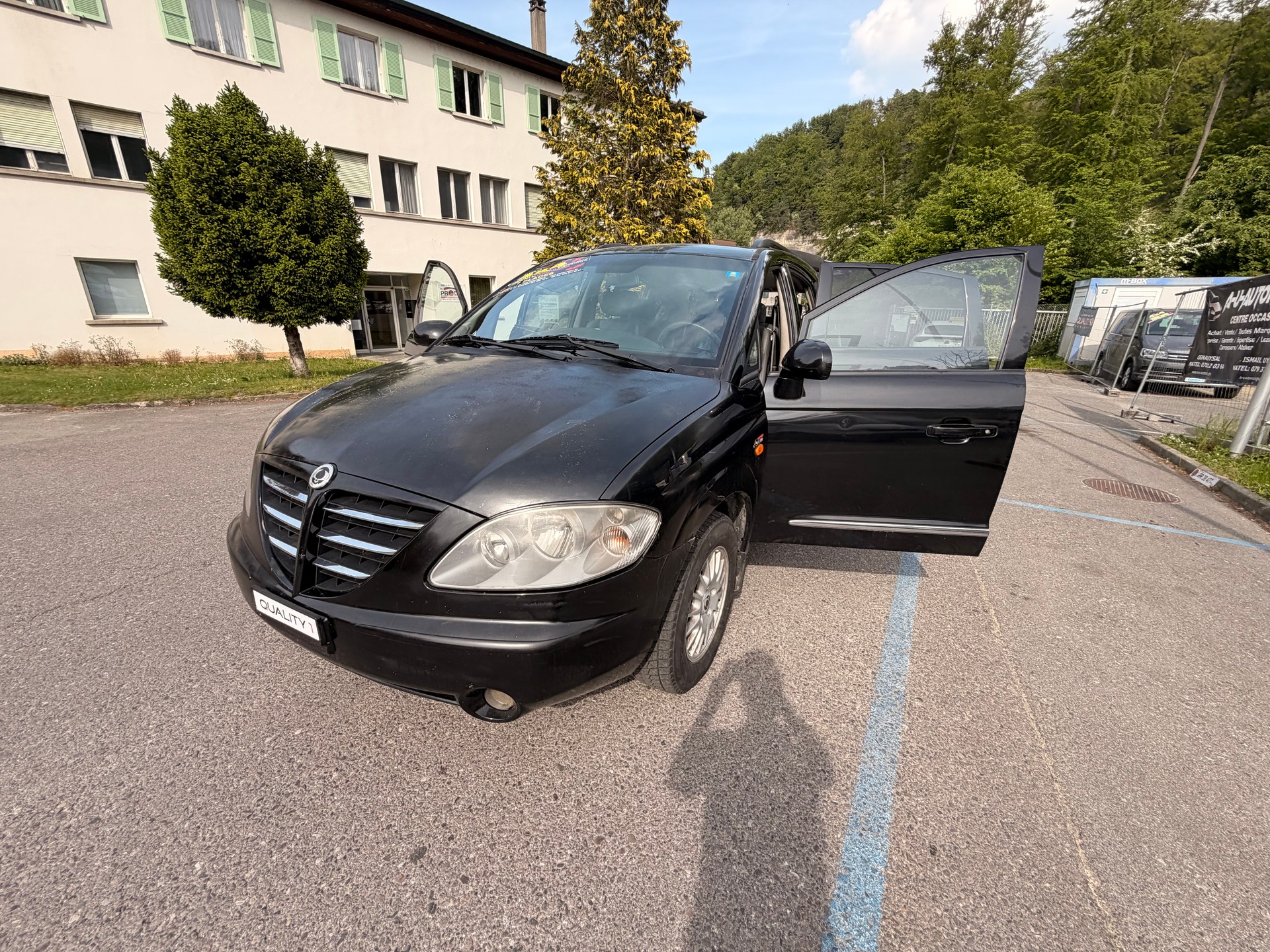 KGM-SsangYong Rodius SV 270 Xdi 4WD Automatic-image-15
