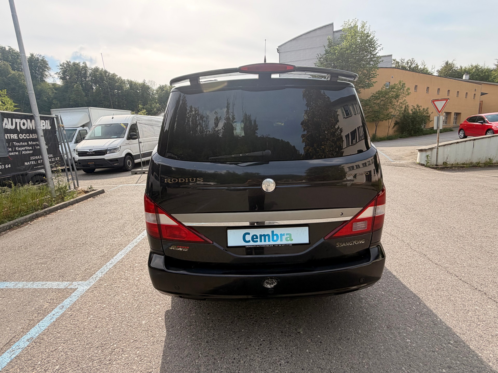 KGM-SsangYong Rodius SV 270 Xdi 4WD Automatic-image-5