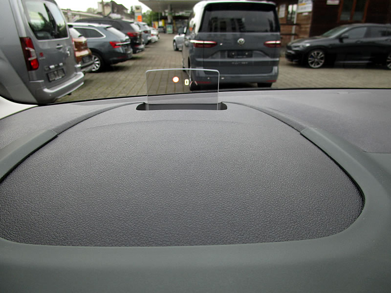 CITROEN Berlingo 1.2i PureTech Feel Pack EAT8-image-22