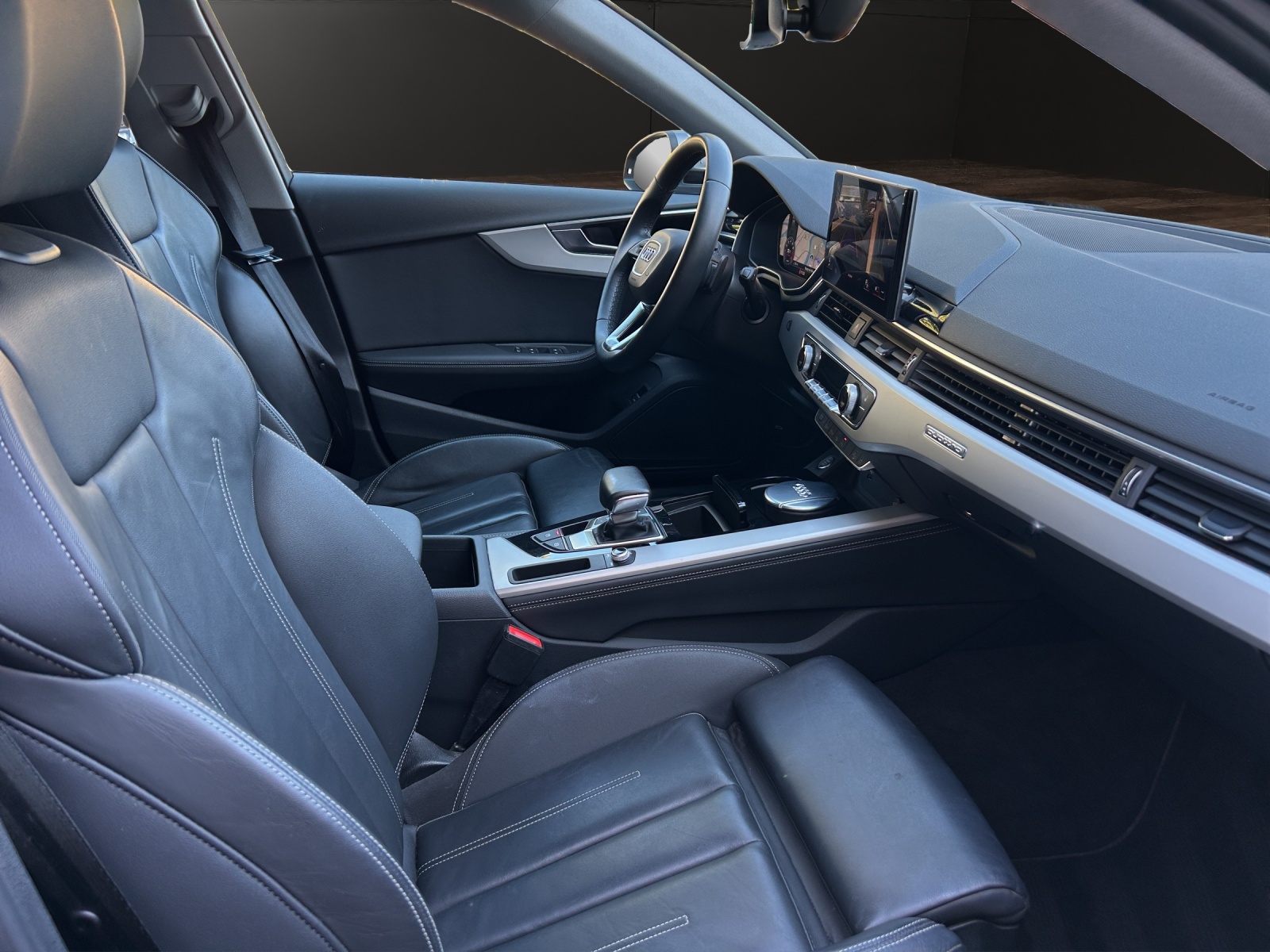 AUDI A4 allroad 45 TFSI quattro S-tronic-image-14