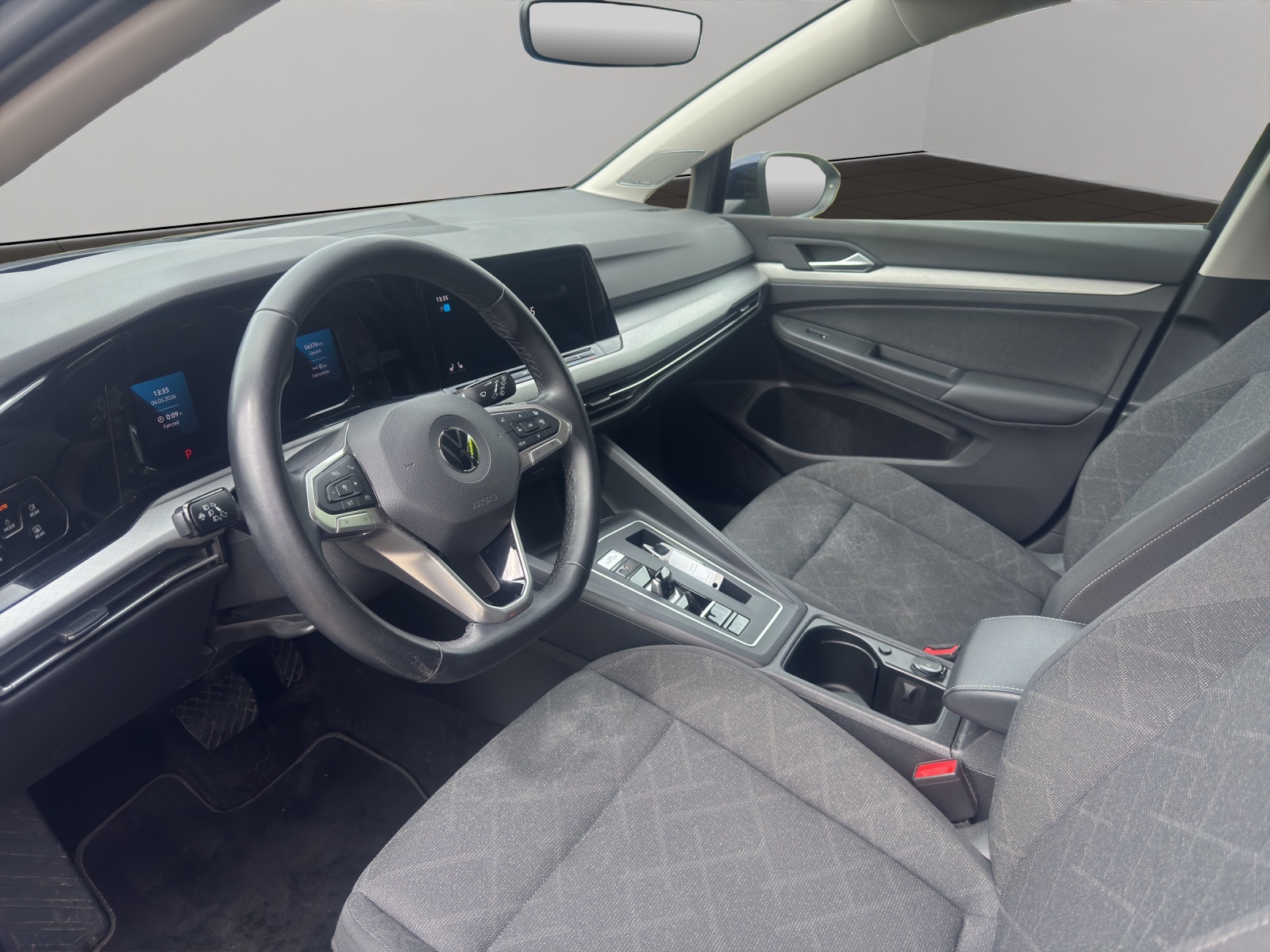 VW Golf 1.5 e TSI ACT Life DSG-showroom-element-3