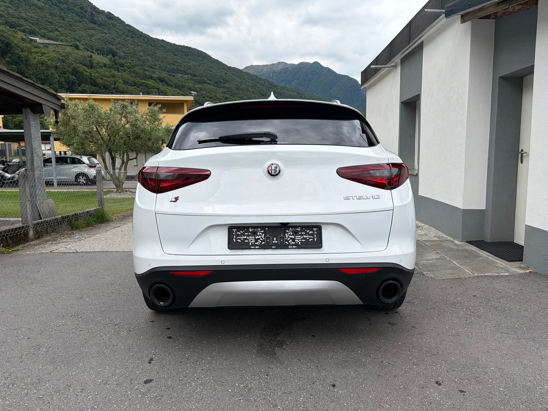 ALFA ROMEO Stelvio 2.0 Executive Q4 Automatic-image-7