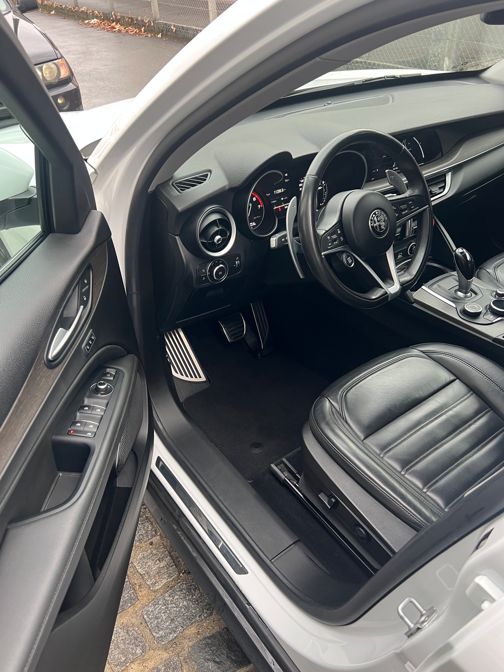 ALFA ROMEO Stelvio 2.0 Executive Q4 Automatic-image-8