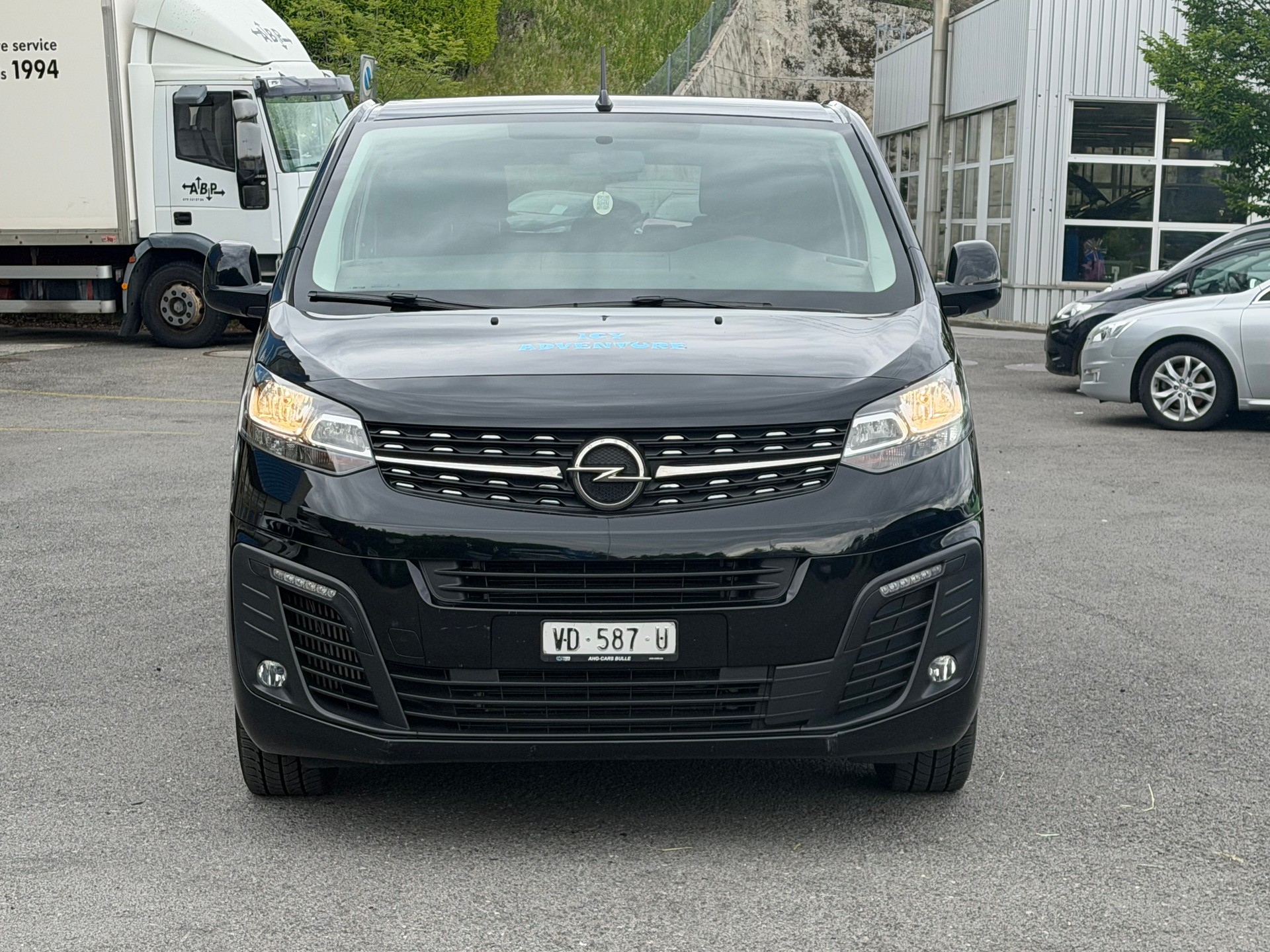 OPEL Vivaro Combi 2.0 CDTI Essentia s/s M Aut.-image-9