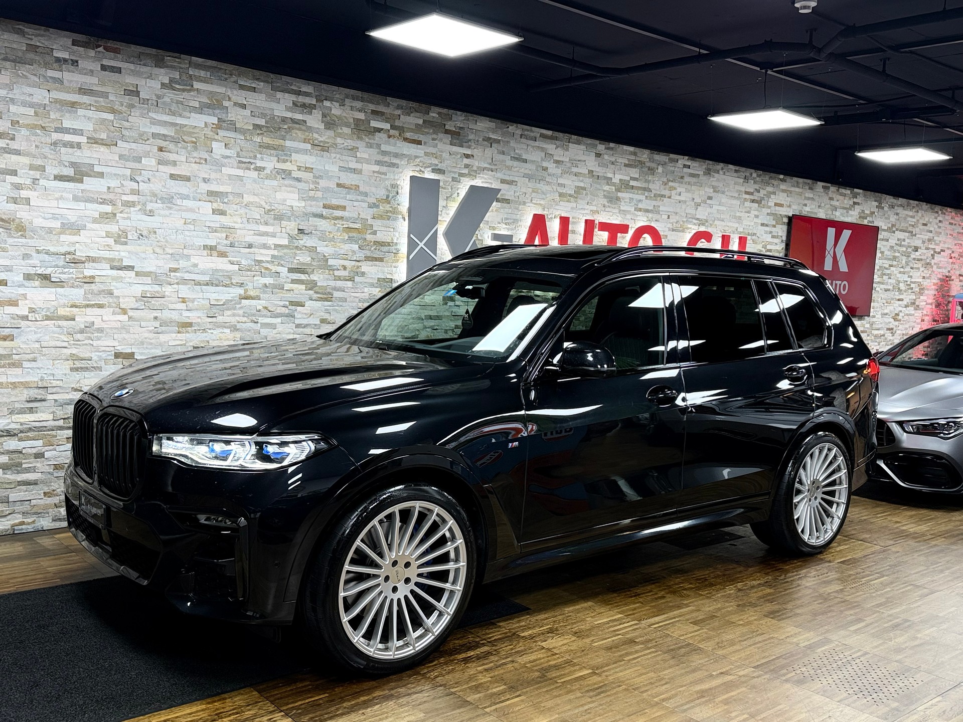 BMW X7 xDrive 48V 40d Steptronic-showroom-element-1