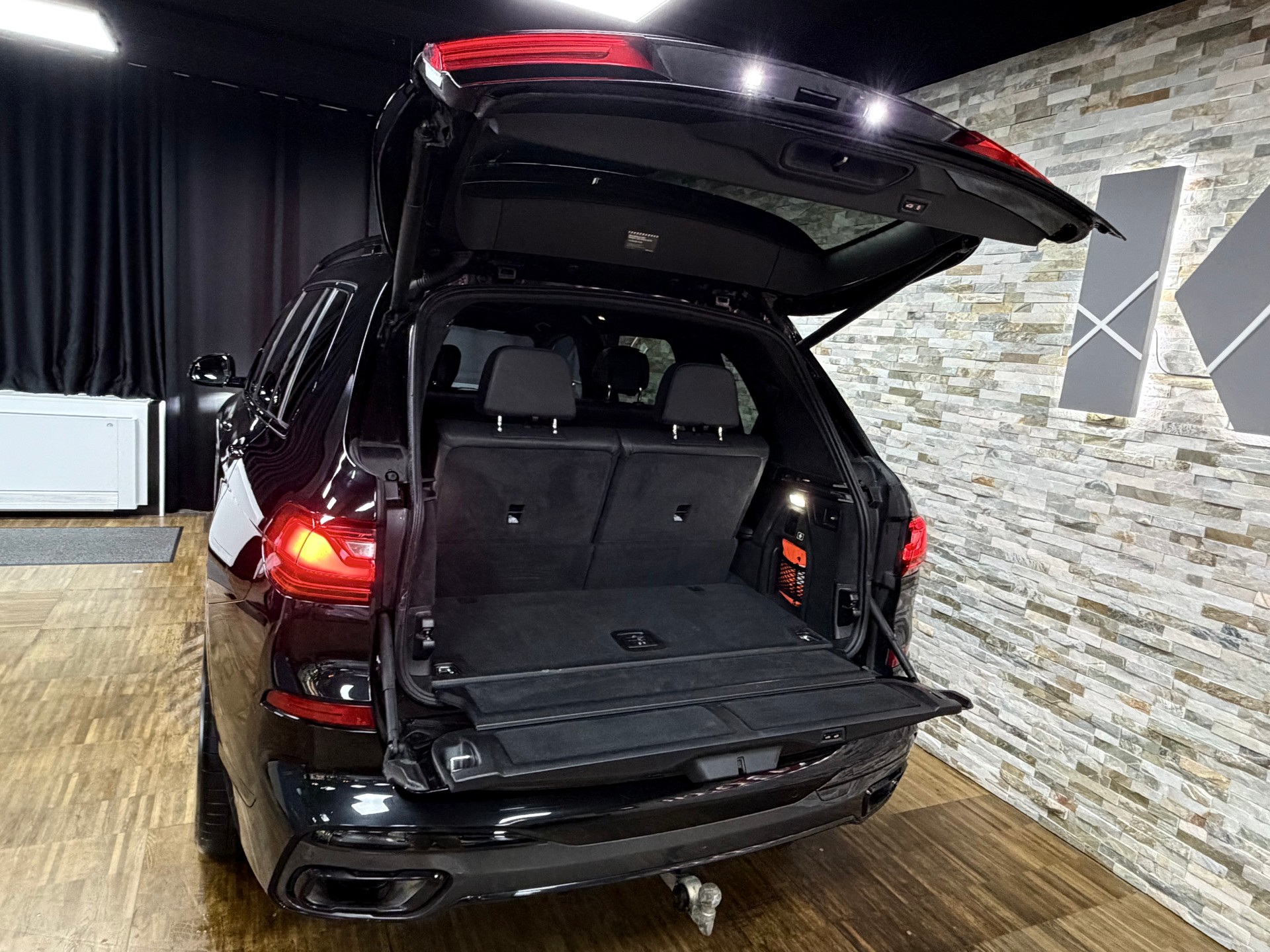 BMW X7 xDrive 48V 40d Steptronic-image-28