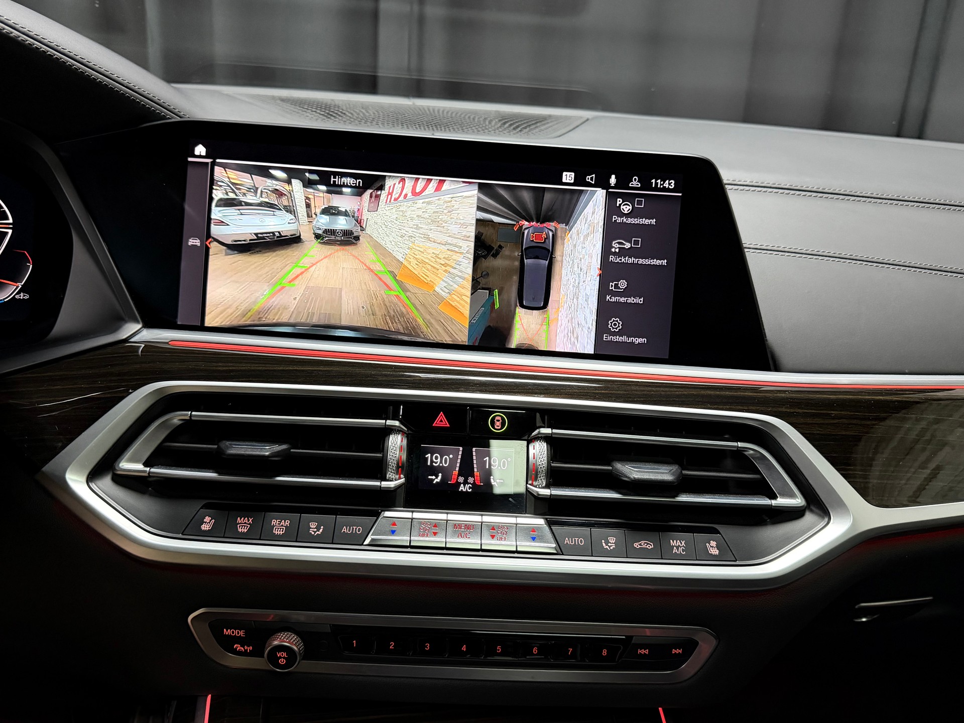 BMW X7 xDrive 48V 40d Steptronic-image-18