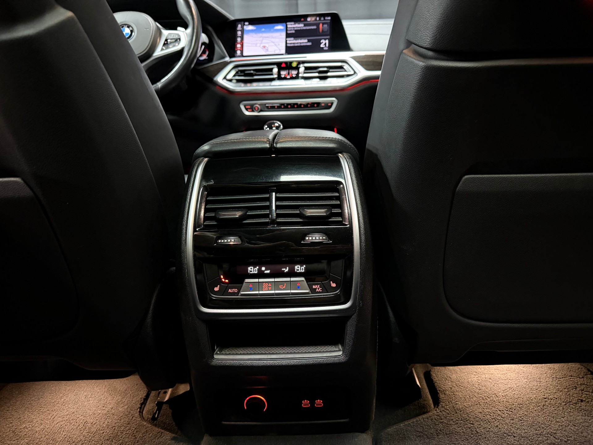 BMW X7 xDrive 48V 40d Steptronic-image-25