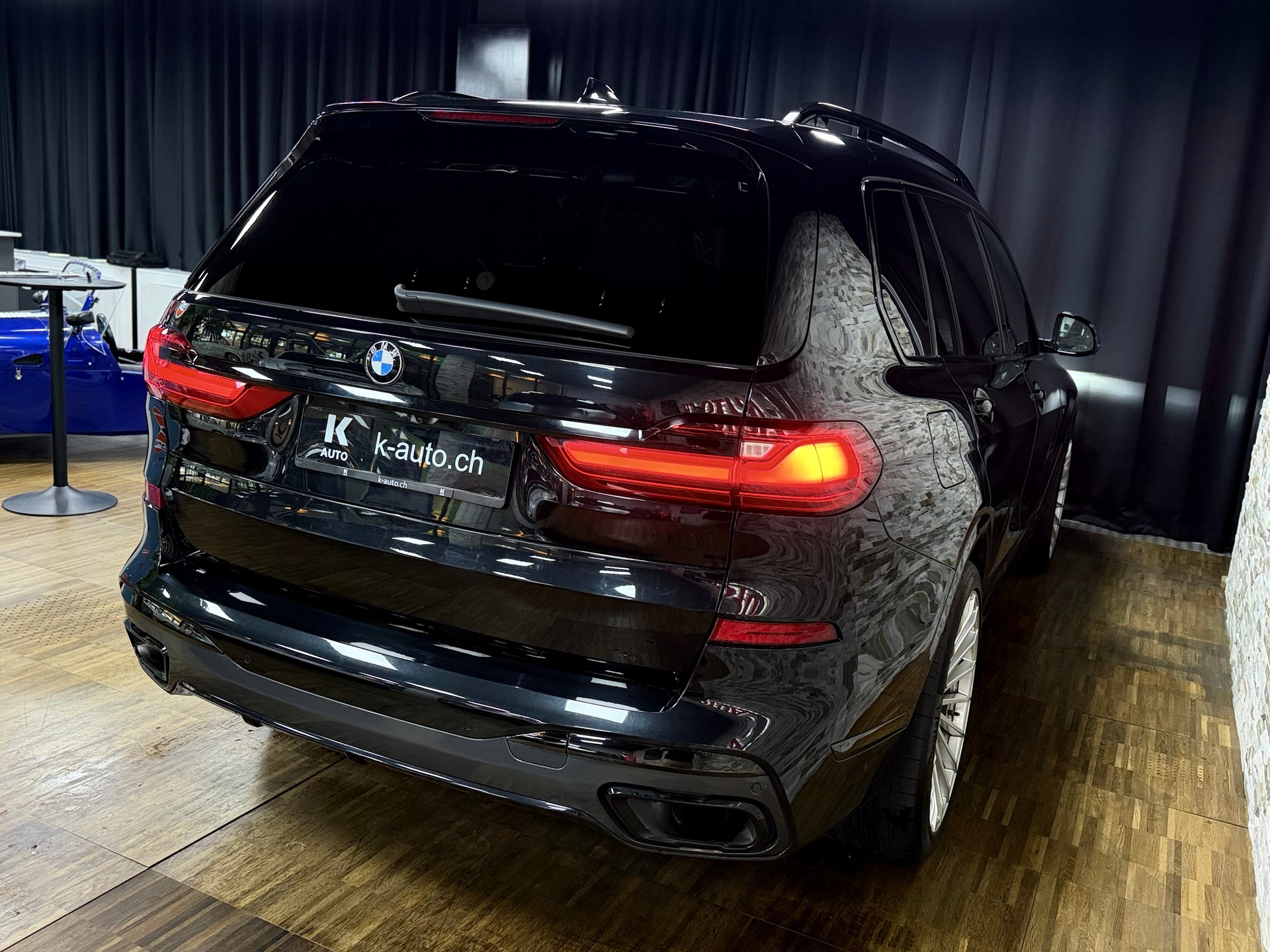 BMW X7 xDrive 48V 40d Steptronic-image-4