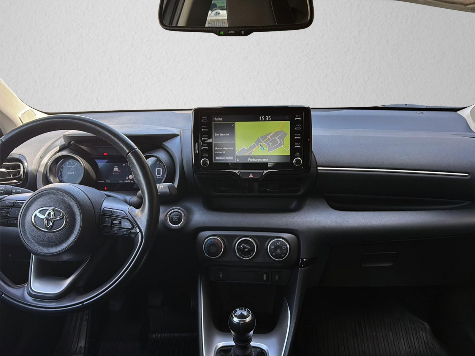 TOYOTA Yaris 1.5 VVT-iE Trend-image-12