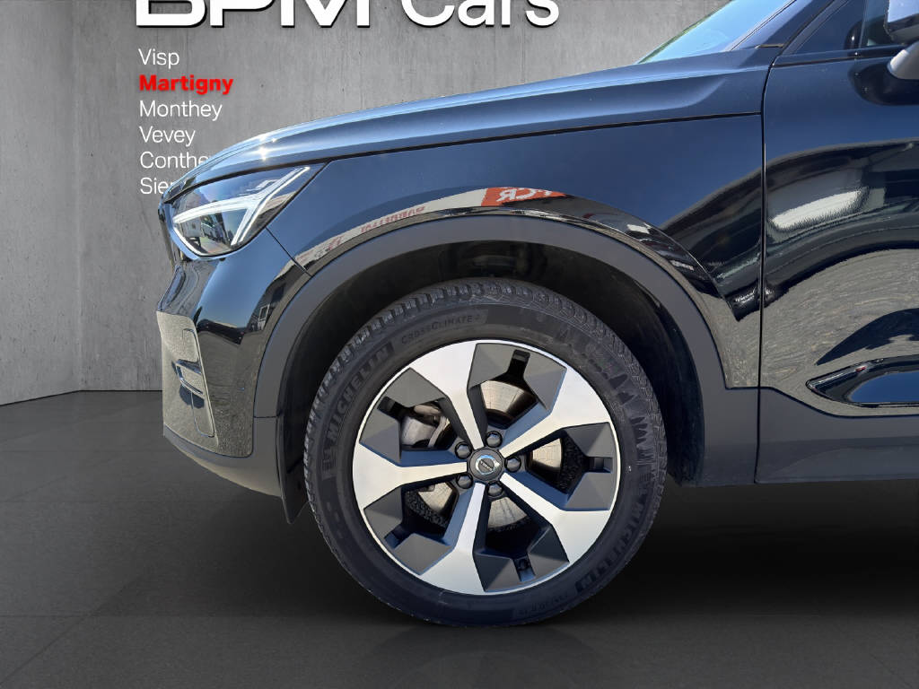 VOLVO XC40 2.0 B3 MH Plus Dark-image-6
