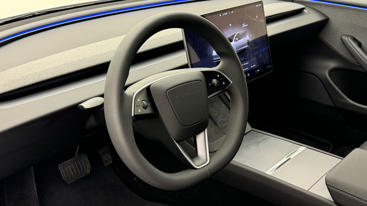 TESLA Model 3 Long Range RWD-image-6