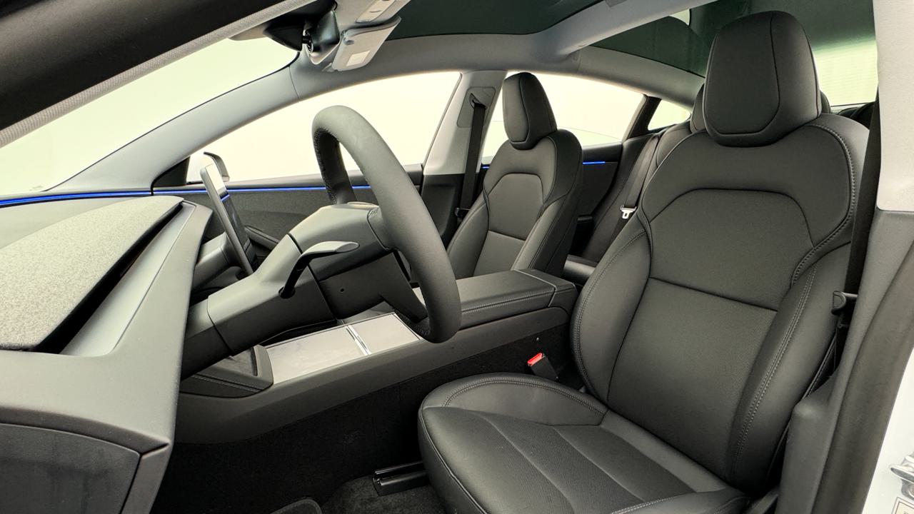 TESLA Model 3 Long Range RWD-image-4