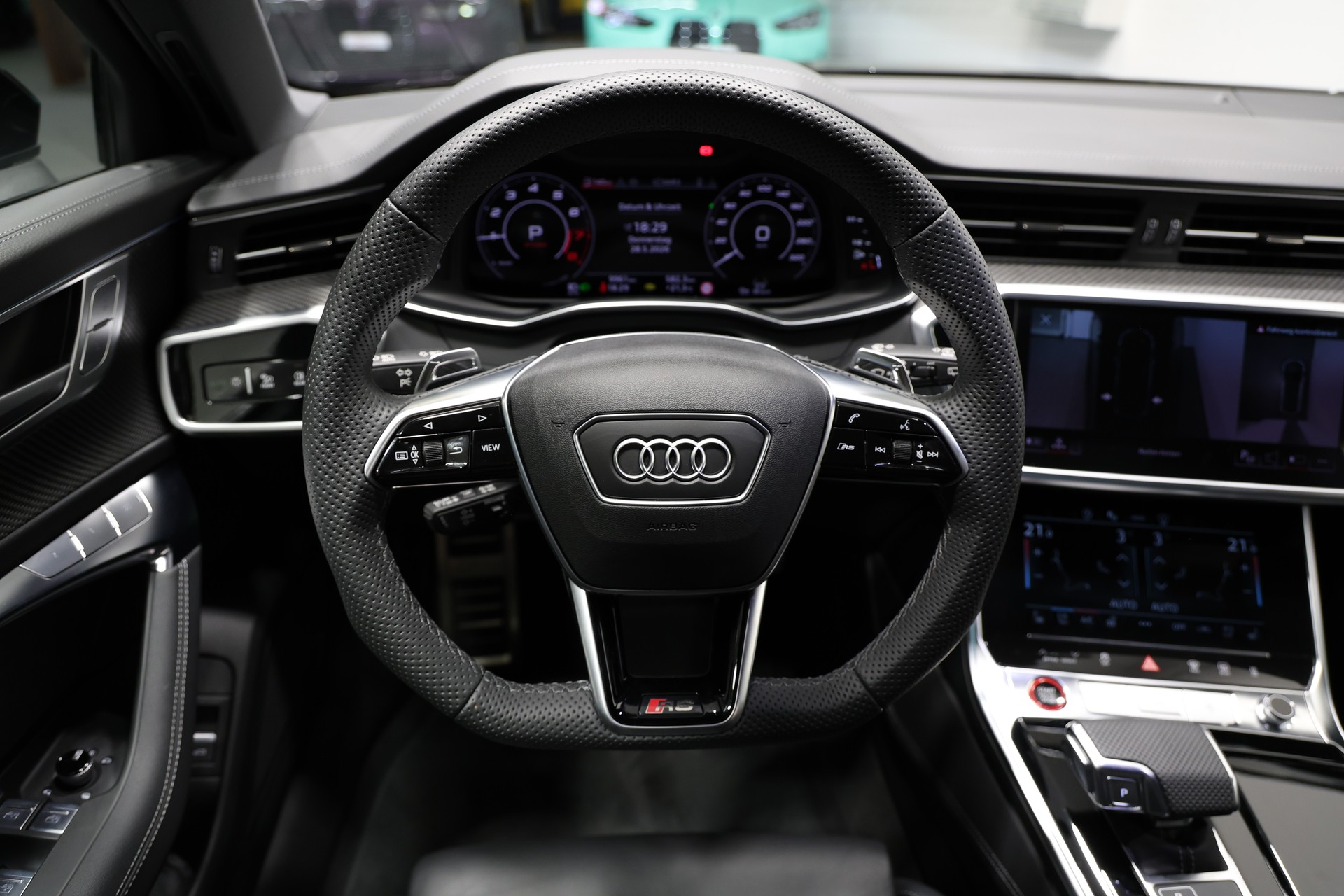 AUDI RS6 Avant 4.0 TFSI V8 Performance quattro-image-25