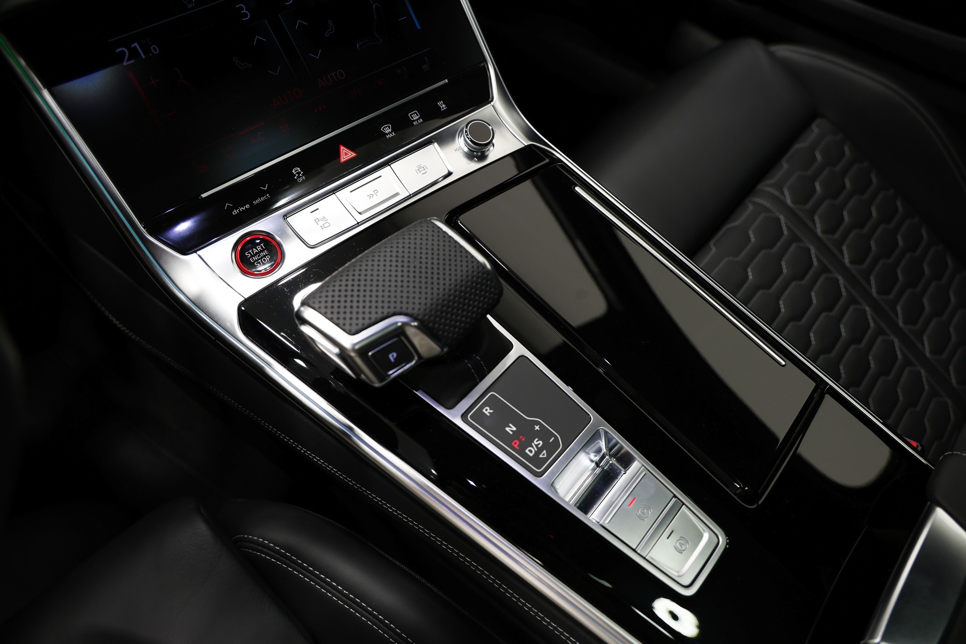 AUDI RS6 Avant 4.0 TFSI V8 Performance quattro-image-27