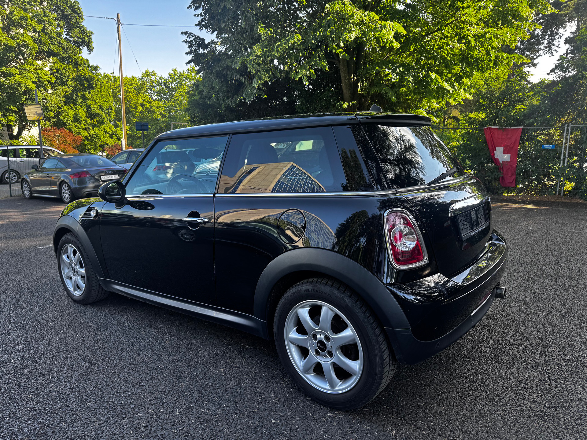 MINI Cooper-image-2