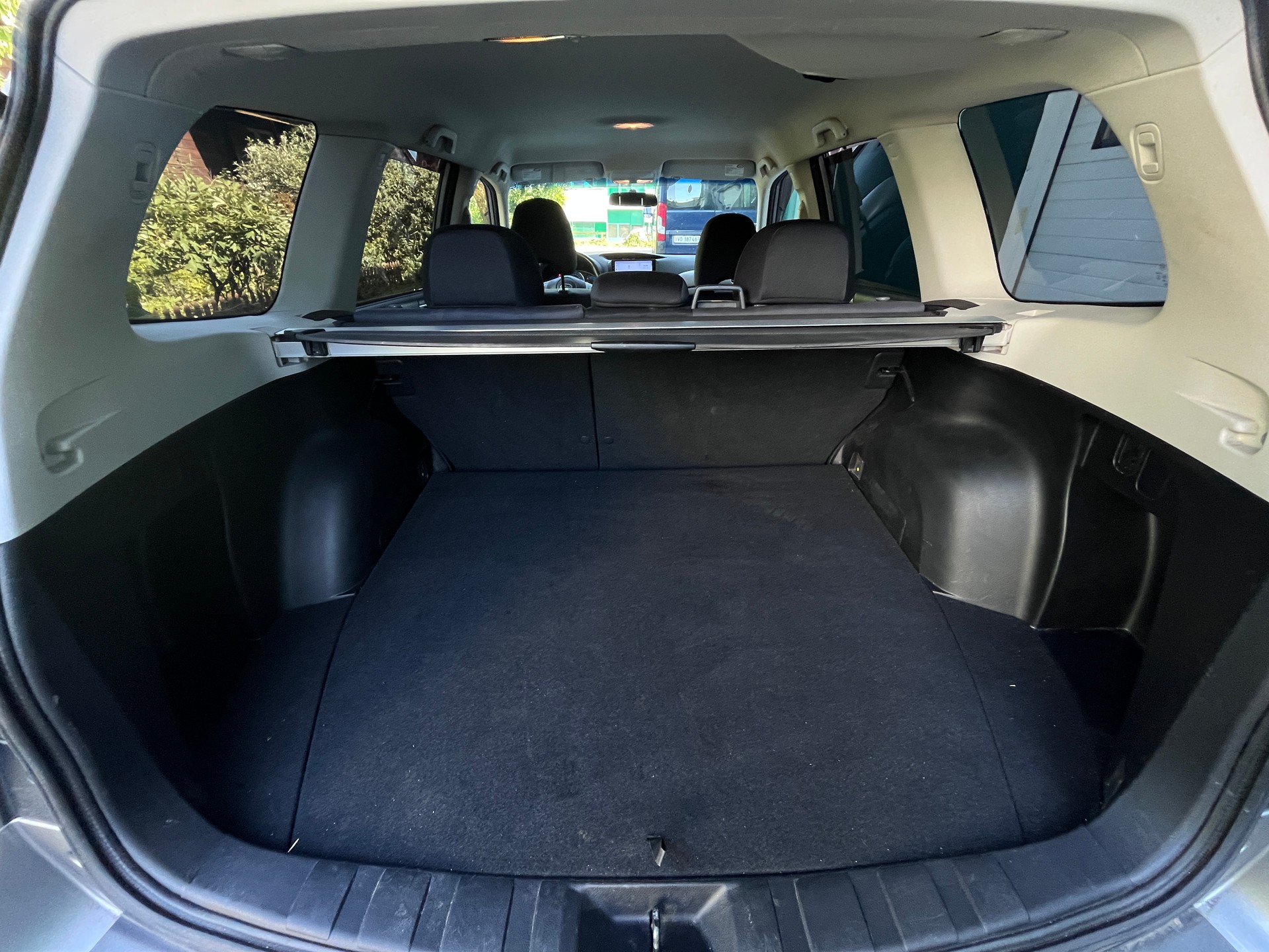 SUBARU Forester 2.0D X Swiss-image-10