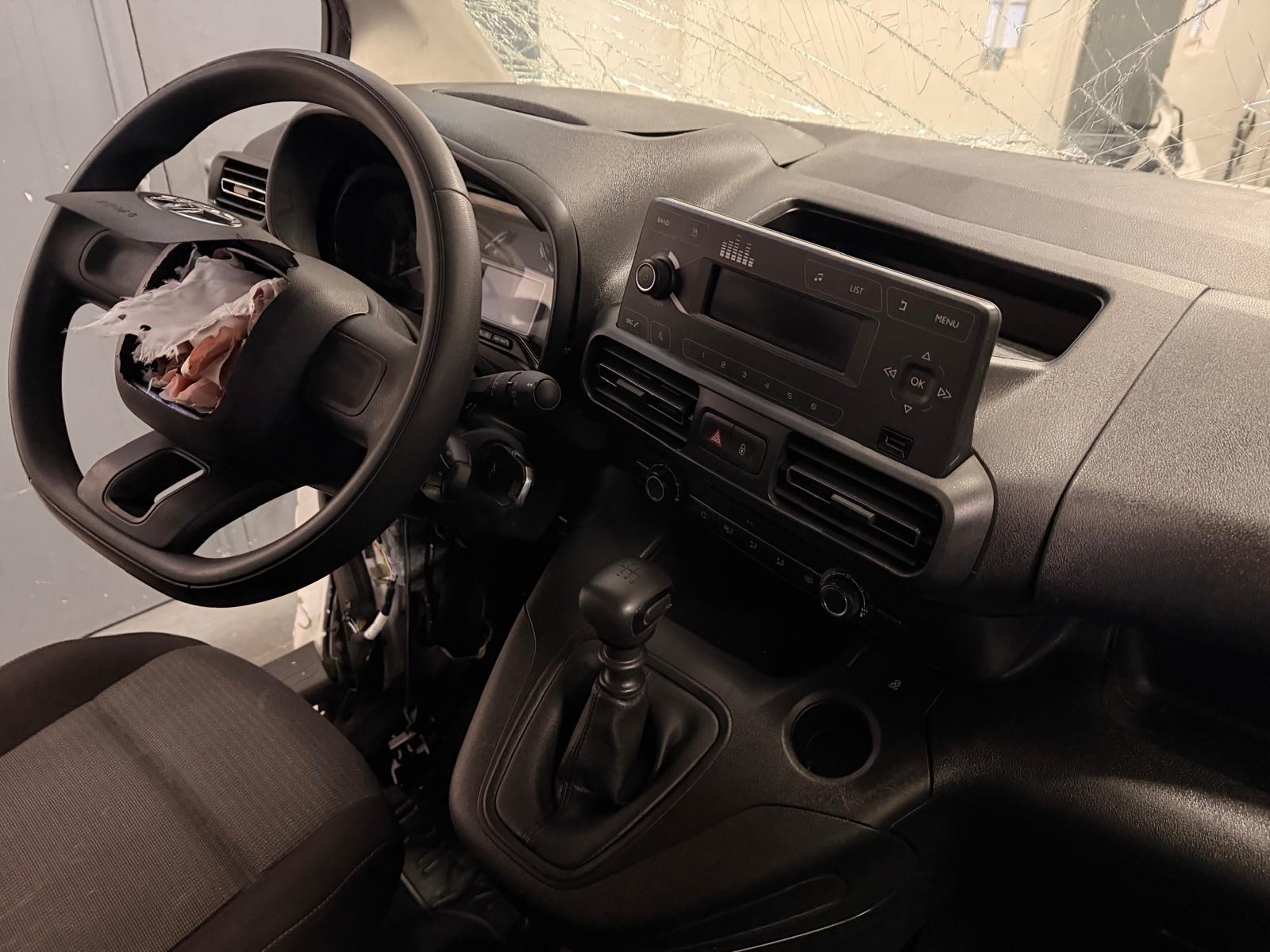 TOYOTA Proace City Verso 1.2 Shuttle Medium-image-6