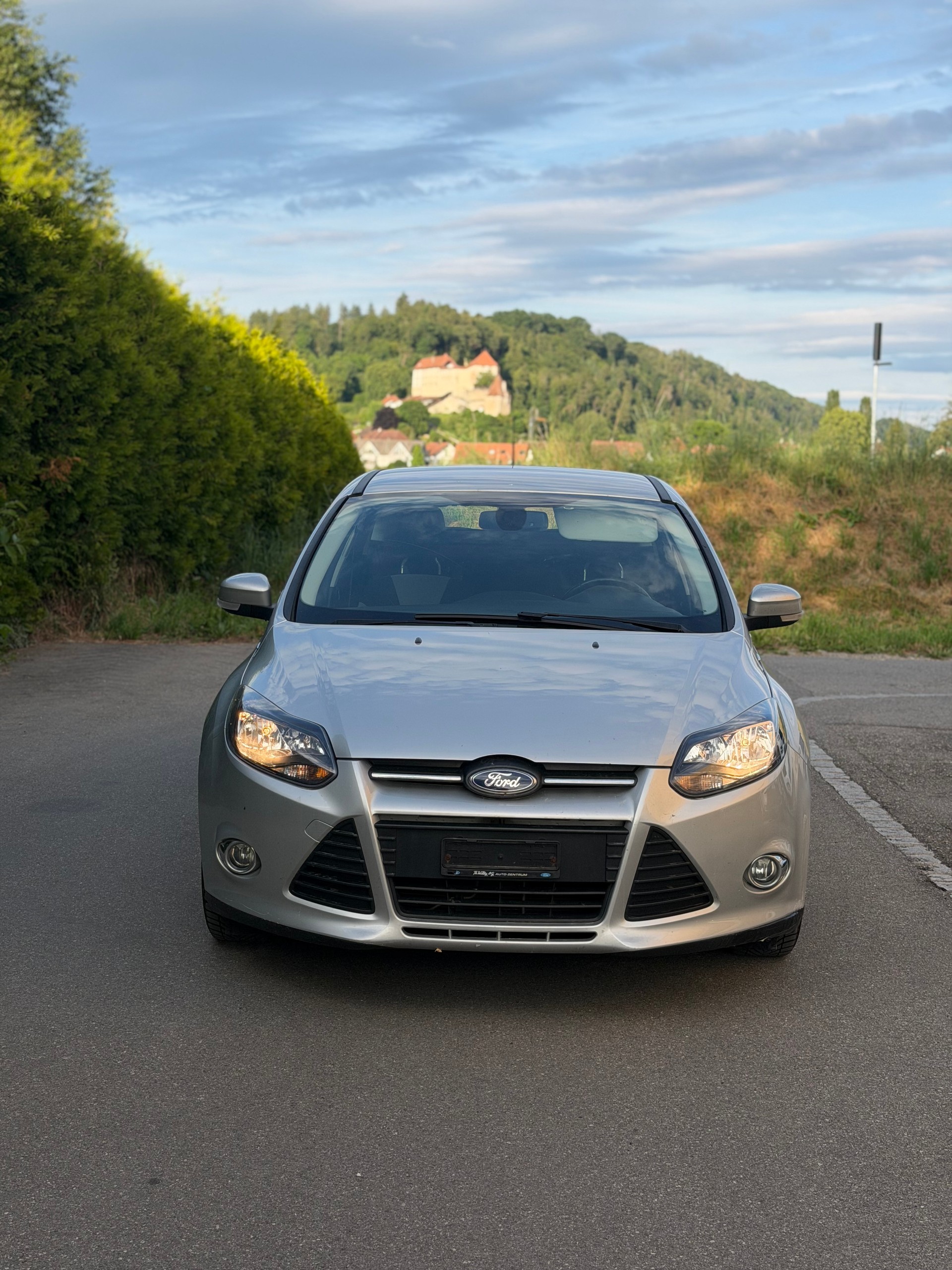 FORD Focus 1.6i VCT Trend PowerShift-showroom-element-1