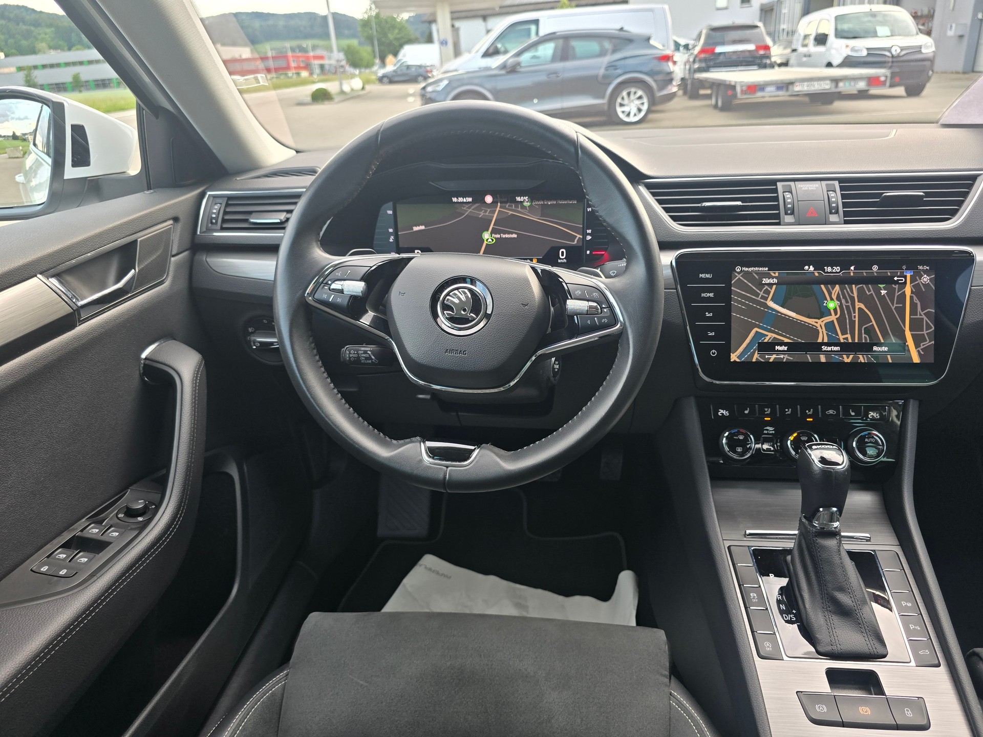 SKODA Superb Combi 2.0 TDi Style 4x4 DSG*TOP-ZUSTAND*Frsch ab MFK"Frisch ab Service**Anhängerkupplung 2200KG-image-11