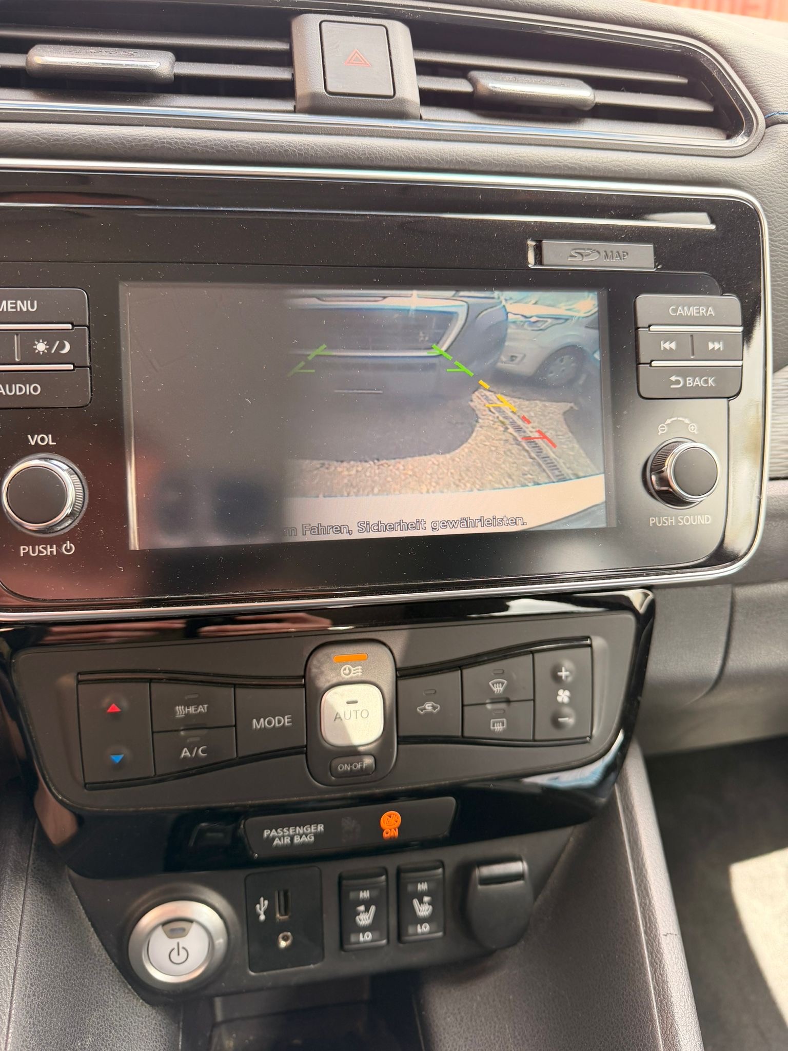NISSAN Leaf Acenta (incl. batt)-image-9