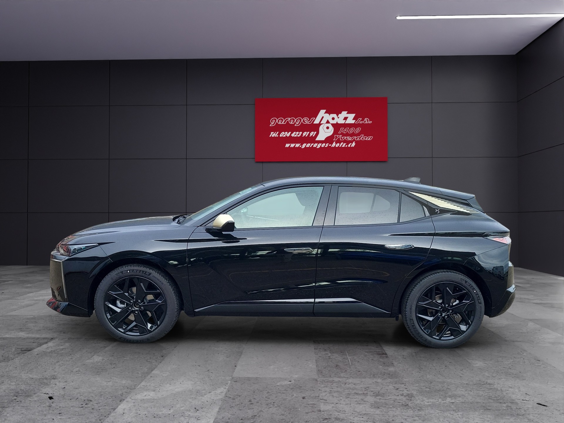 DS AUTOMOBILES DS4 1.2 MHEV Performance Line-showroom-element-1