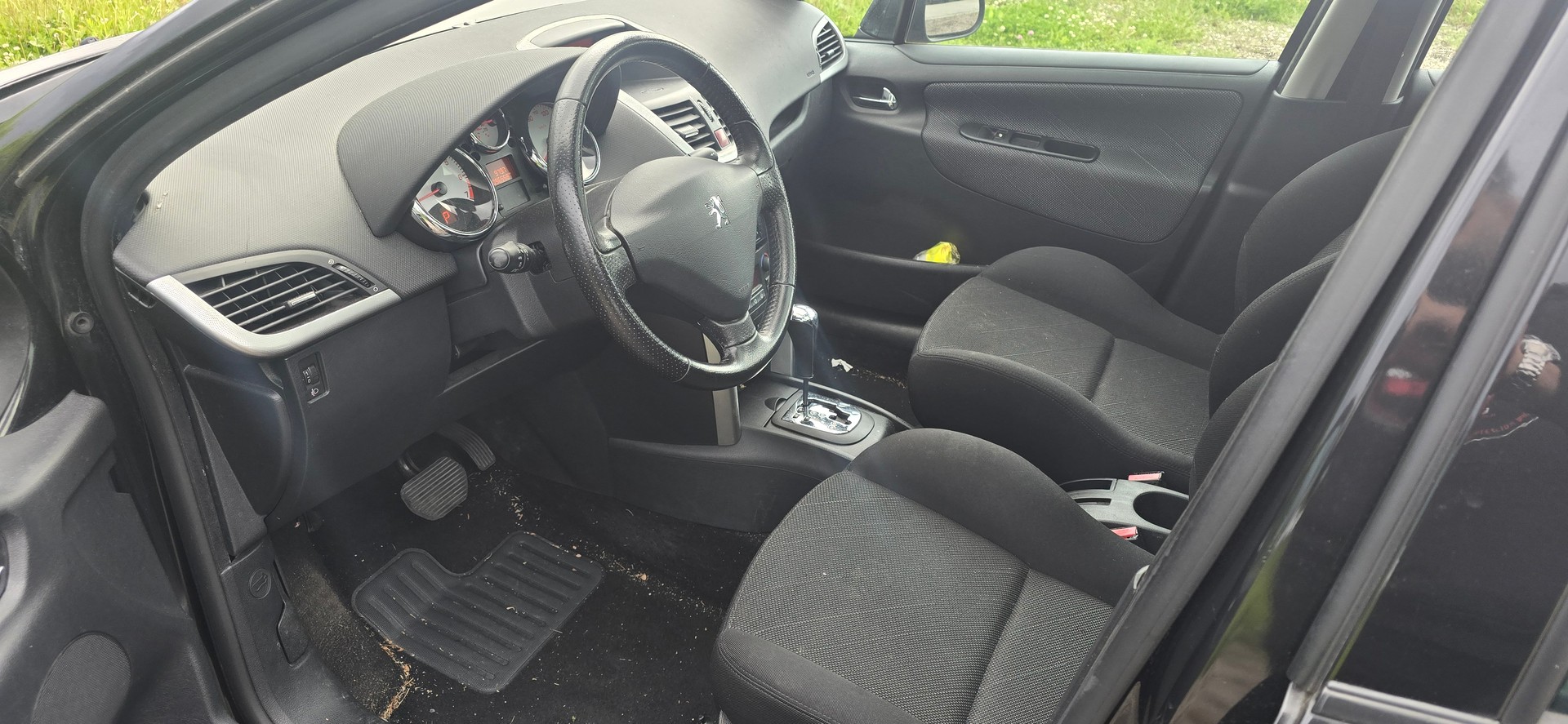 PEUGEOT 207 1.6 16V Sport Pack Automatic-image-8